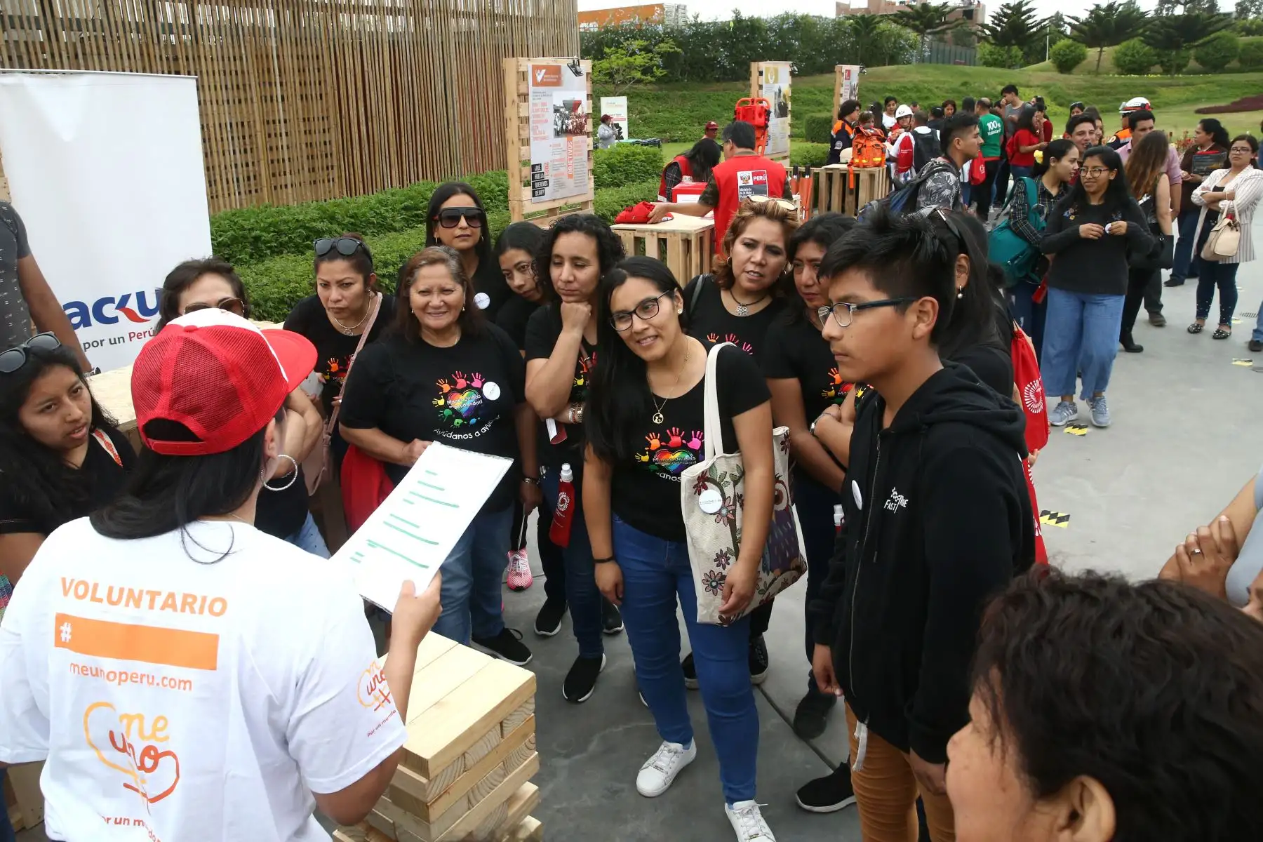 En el marco de las celebraciones por el Día Internacional del Voluntariado, se realiza la primera Festival de Voluntariados del Bicentenario , en el parque Ecológico Voces por el Clima, en Santiago de Surco. Foto: ANDINA/Vidal Tarqui