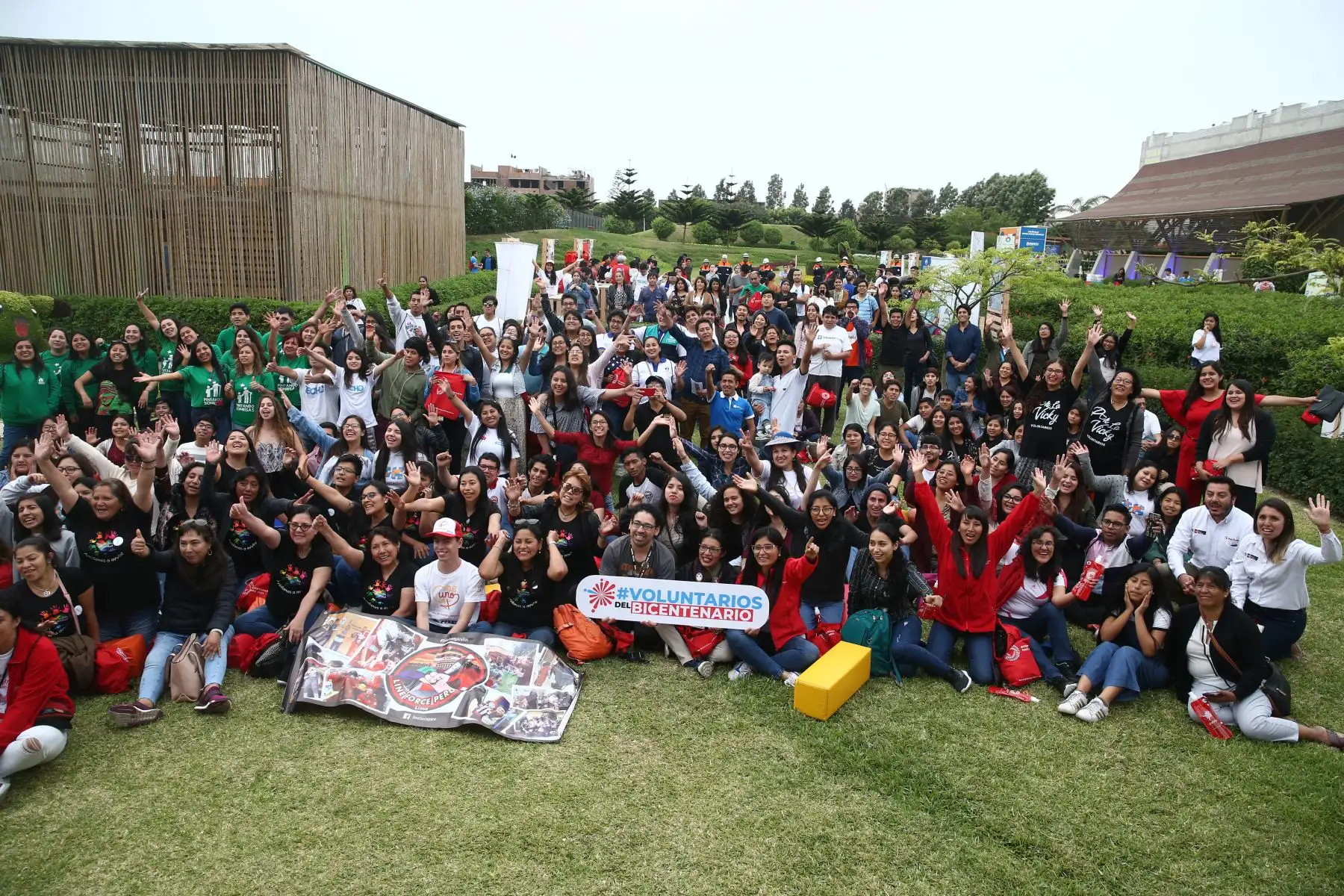 En el marco de las celebraciones por el Día Internacional del Voluntariado, se realiza la primera Festival de Voluntariados del Bicentenario , en el parque Ecológico Voces por el Clima, en Santiago de Surco. Foto: ANDINA/Vidal Tarqui