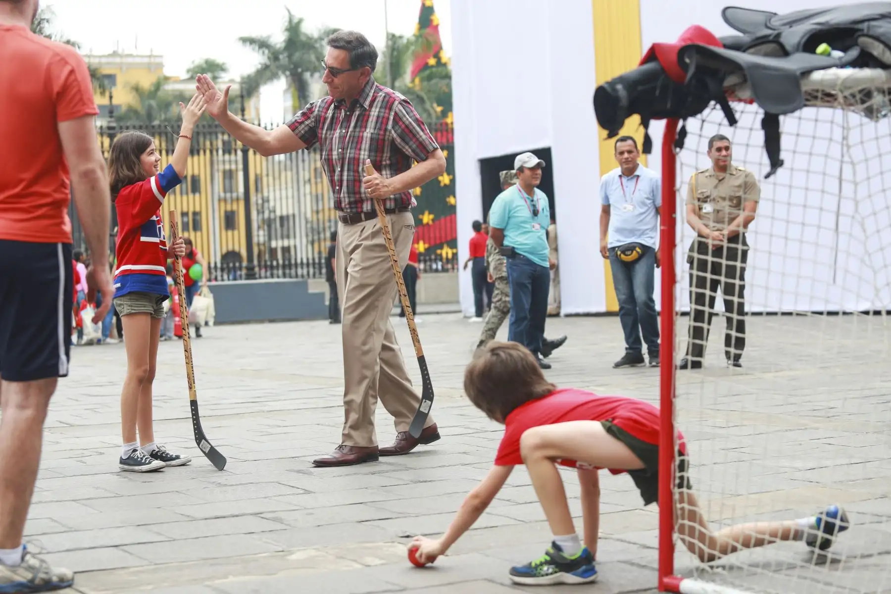 El presidente Martín Vizcarra participó en la feria multisectorial “Mundo de ilusiones”, iniciativa que promueve cultura, conocimiento y el desarrollo de valores en niños y adolescentes en condición de vulnerabilidad.Foto: ANDINA/Prensa Presidencia