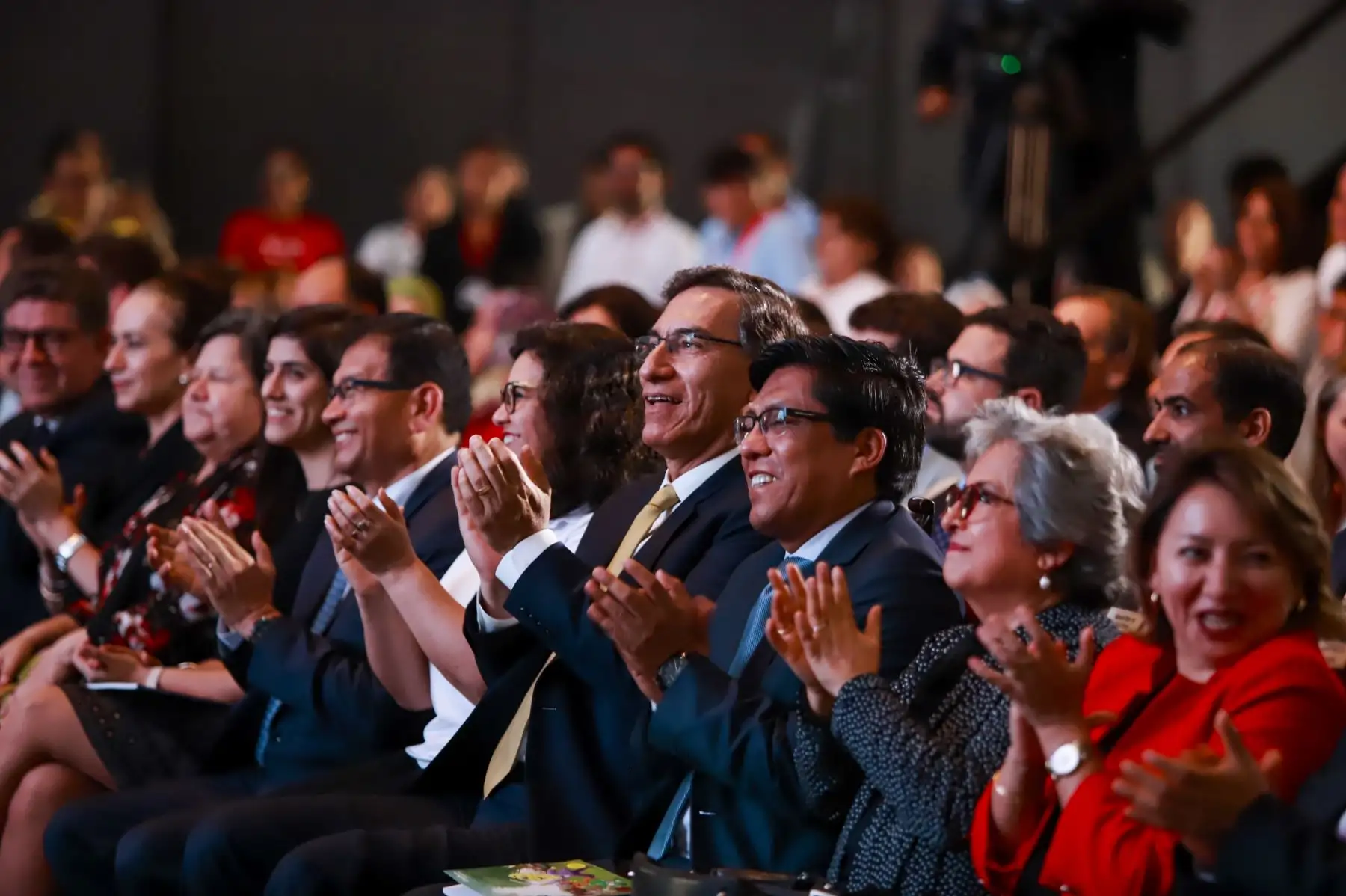 El presidente Martín Vizcarra participó en la feria multisectorial “Mundo de ilusiones”, iniciativa que promueve cultura, conocimiento y el desarrollo de valores en niños y adolescentes en condición de vulnerabilidad.Foto: ANDINA/Prensa Presidencia