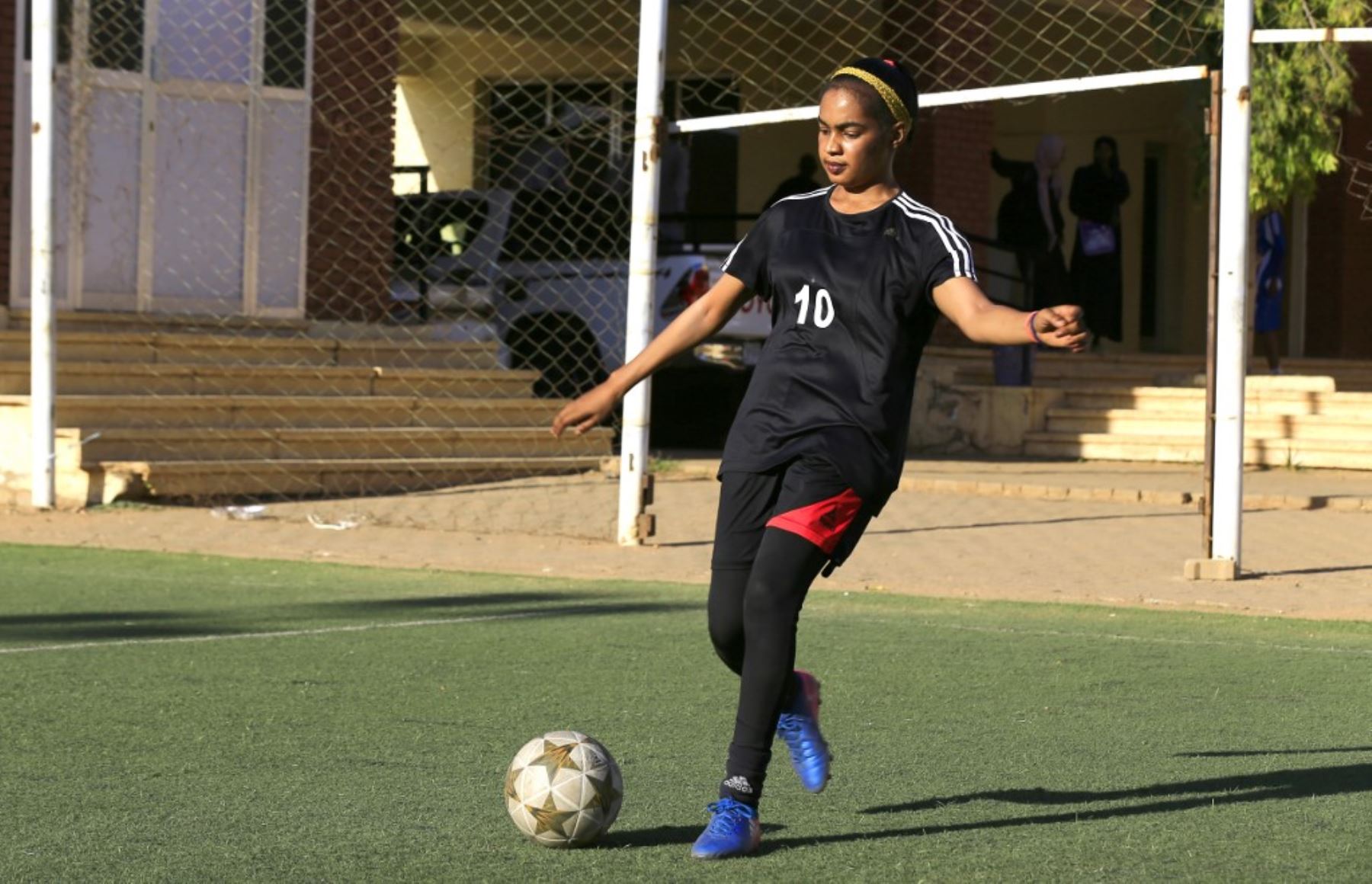 En Sudán, un campeonato de fútbol modelo para los derechos de las mujeres