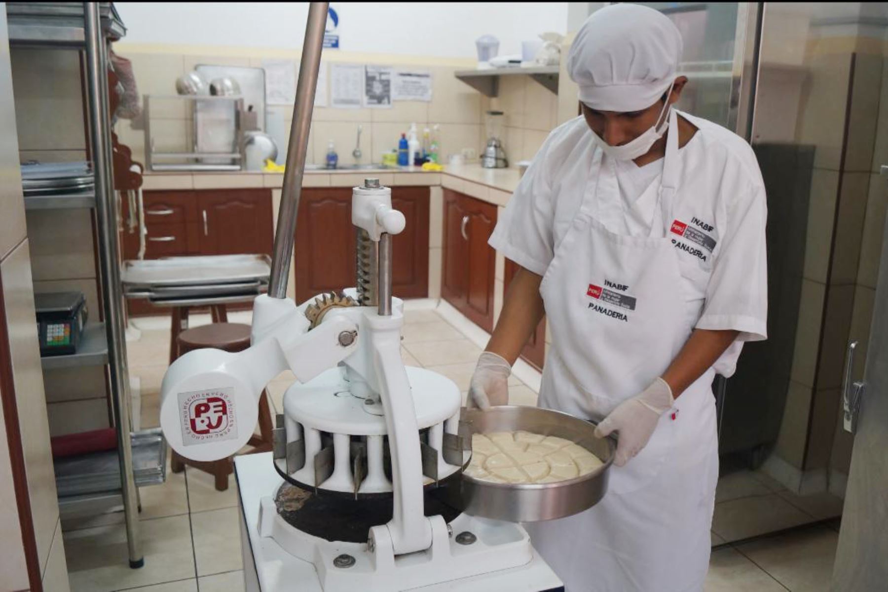 Kenyi, el gran panadero del Inabif. Foto: ANDINA/Difusión