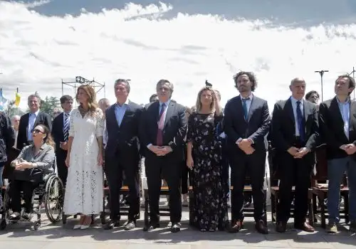 El presidente saliente argentino, Mauricio Macri, y el electo, Alberto Fernández, asistieron a misa por la unidad y la paz, con motivo de la Fiesta de la Inmaculada Concepción. Foto: AFP