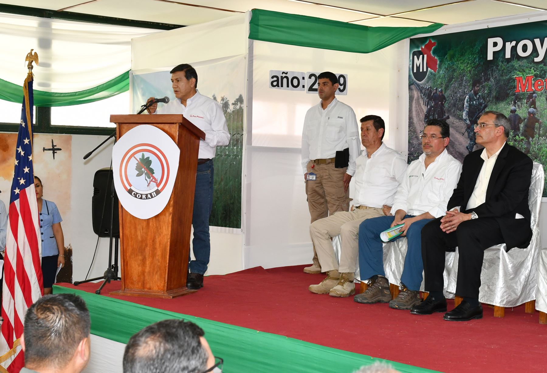 Ministro del Interior Carlos Morán estuvo presente durante la clausura de las operaciones de erradicación de coca en el distrito de Mazamari, provincia de Satipo, región Junín. Foto: Embajada de Estados Unidos en Perú.