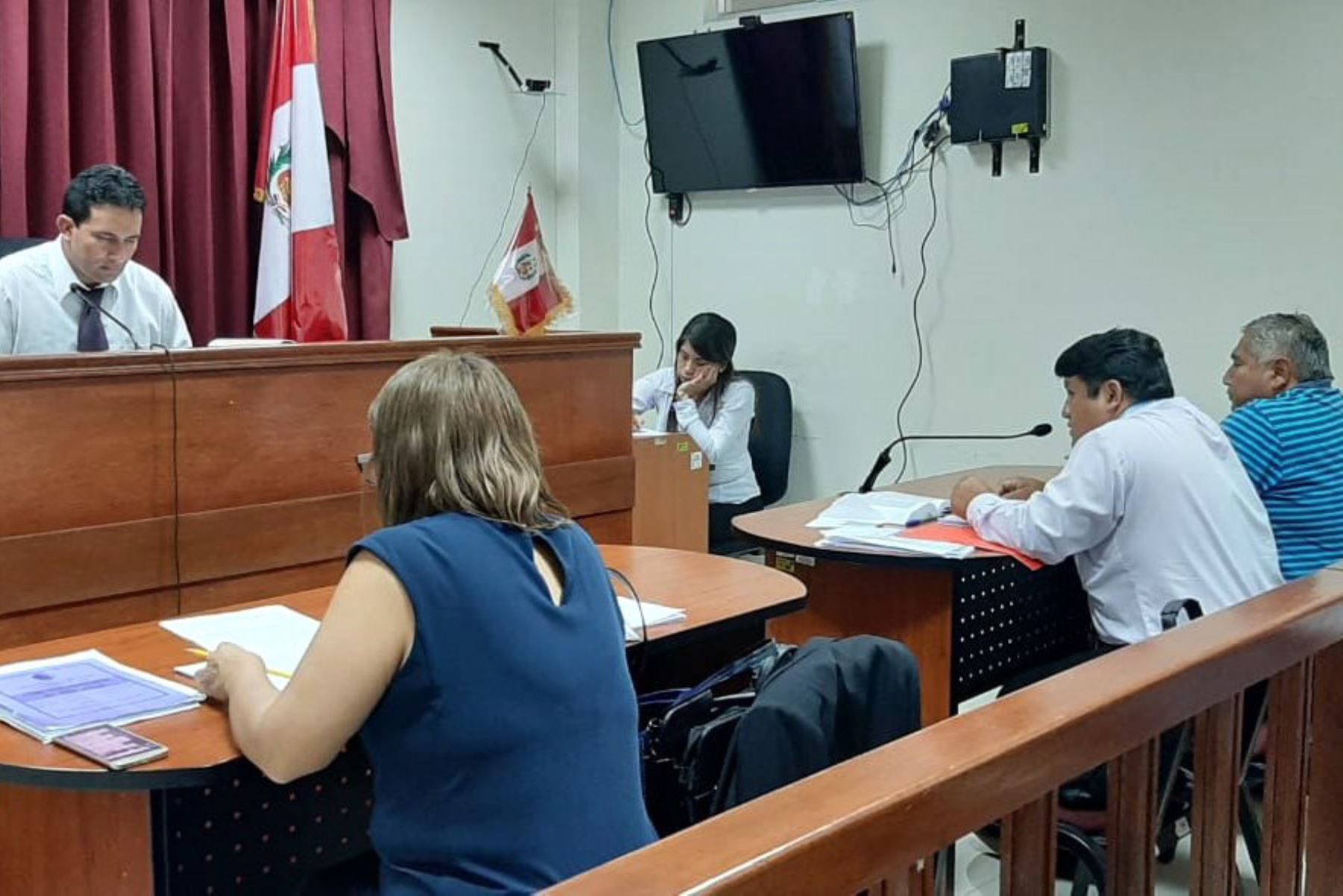El juez de Chimbote Efer Díaz Uriarte dirigió audiencia en la que se vio pedido de detención con fines de extradición contra el ciudadano peruano Cristian Paredes Oliva, acusado de violar a menor de edad en España.