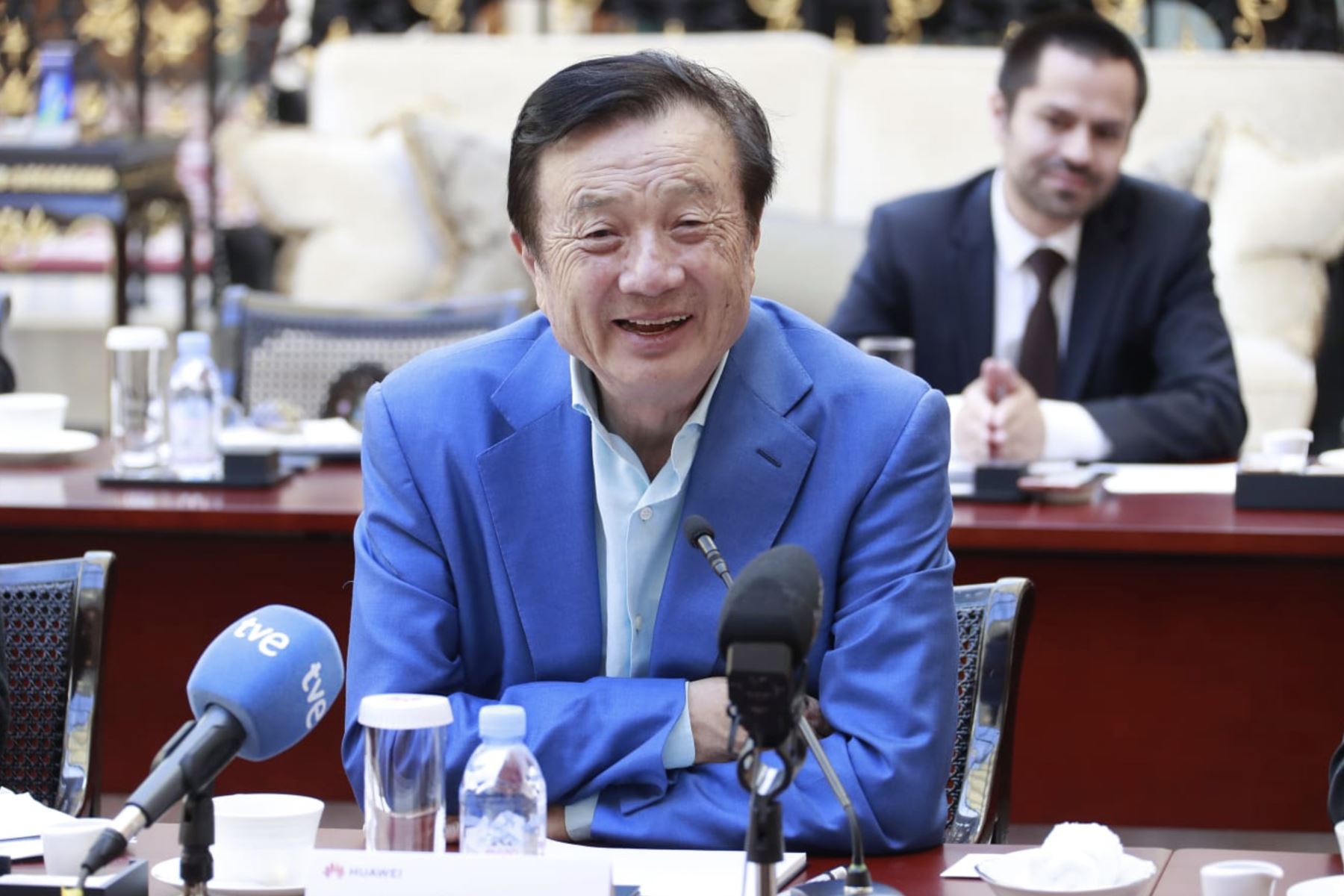 Conferencia de prensa del fundador y CEO del gigante multinacional Huawei, Ren Zhengfei en Shenzhen, China. Foto: ANDINA/ Difusión