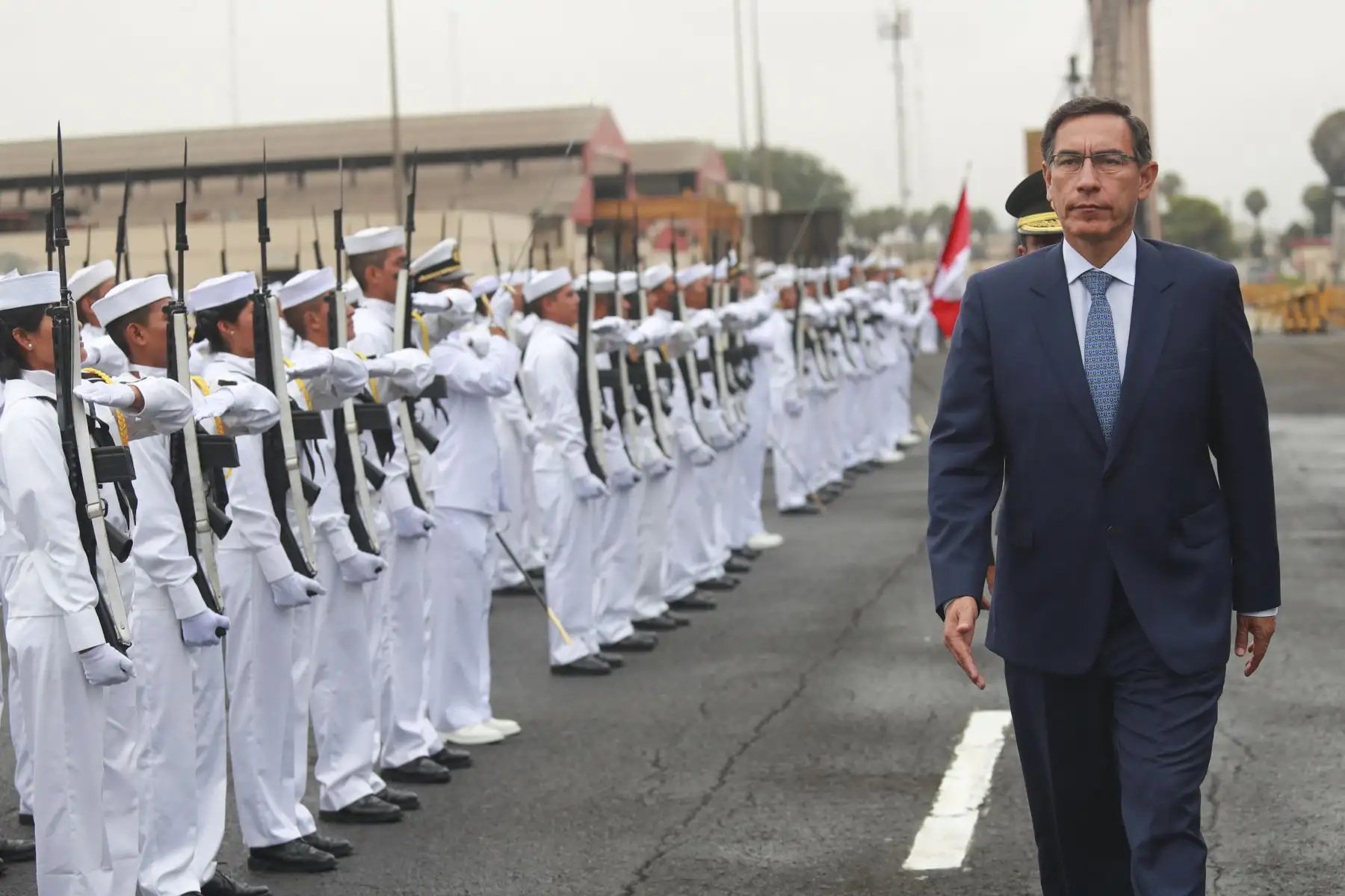 El Presidente de la república Martin Vizcarra, asiste a la ceremonia del zarpe del Buque Oceanográfico B.A.P. Carrasco a la Antártida. Foto: ANDINA/ Prensa Presidencia