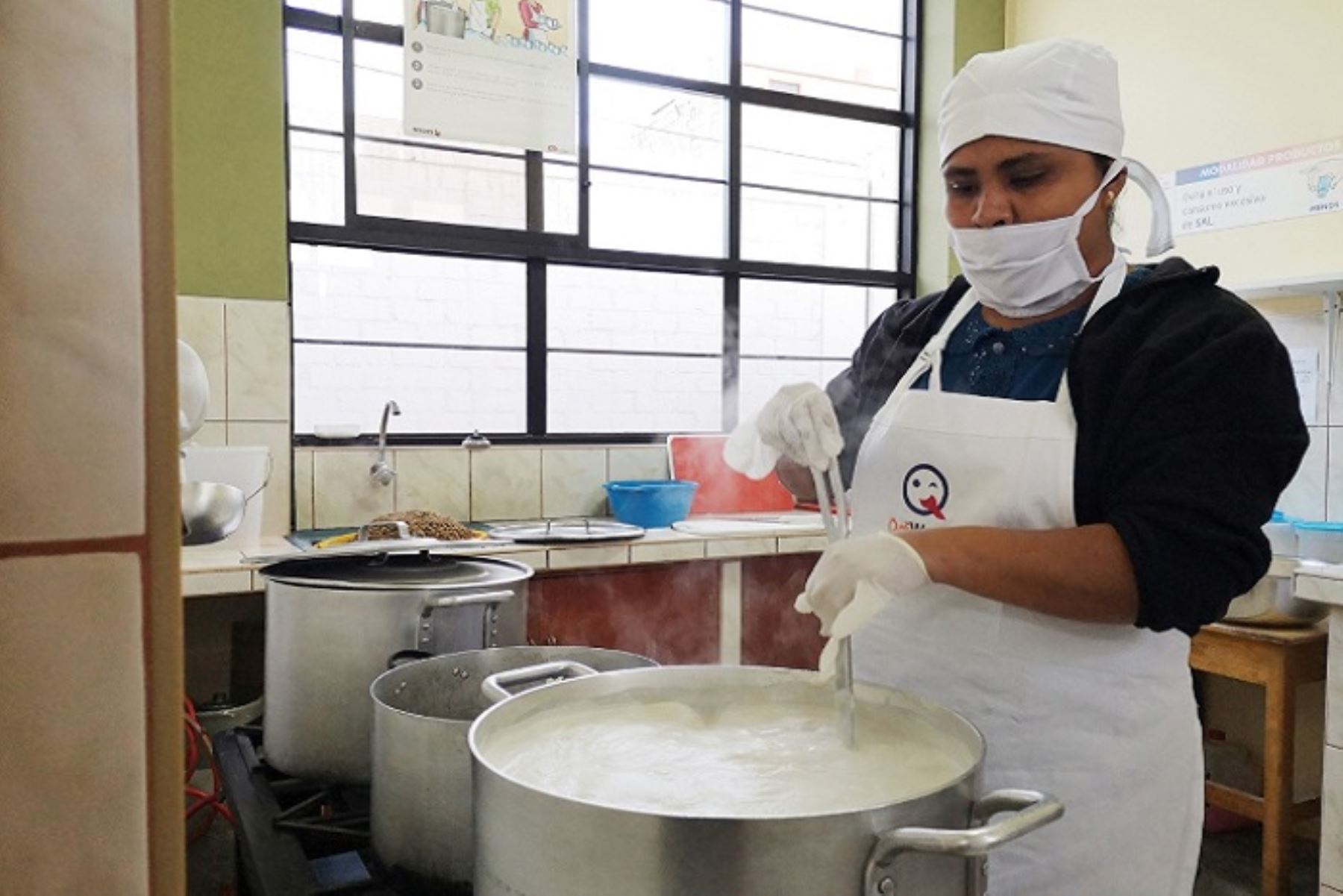 Qali Warma equipa cocinas en más de 4,000 colegios públicos del país