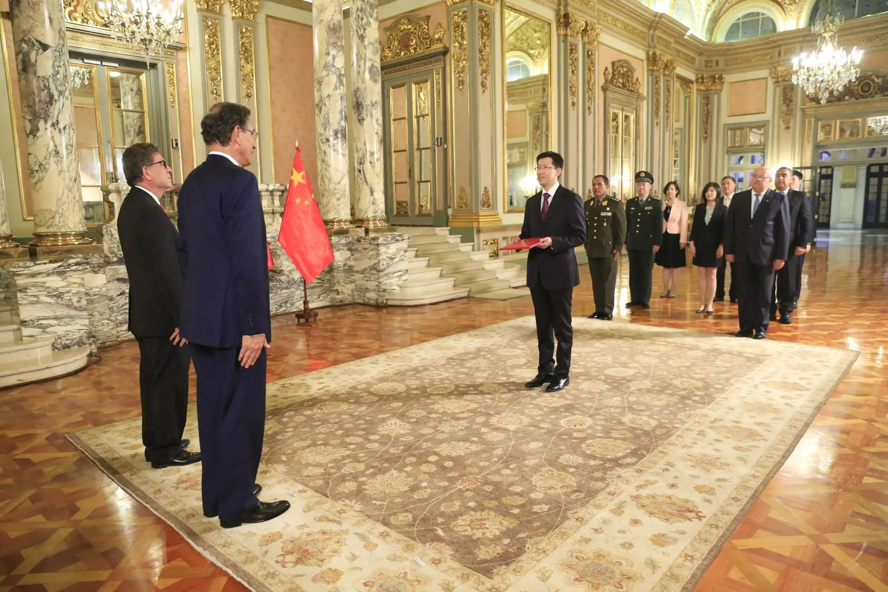 Presidente  Martin Vizcarra recibe carta credencial de nuevo embajador de China, Liang Yu.
Foto: ANDINA/Prensa Presidencia