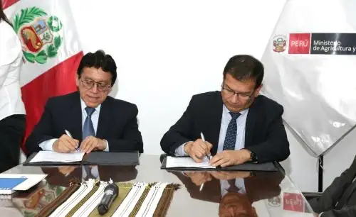Jefe del INEI, José Alberto García, y ministro de Agricultura y Riego, Jorge Montenegro.