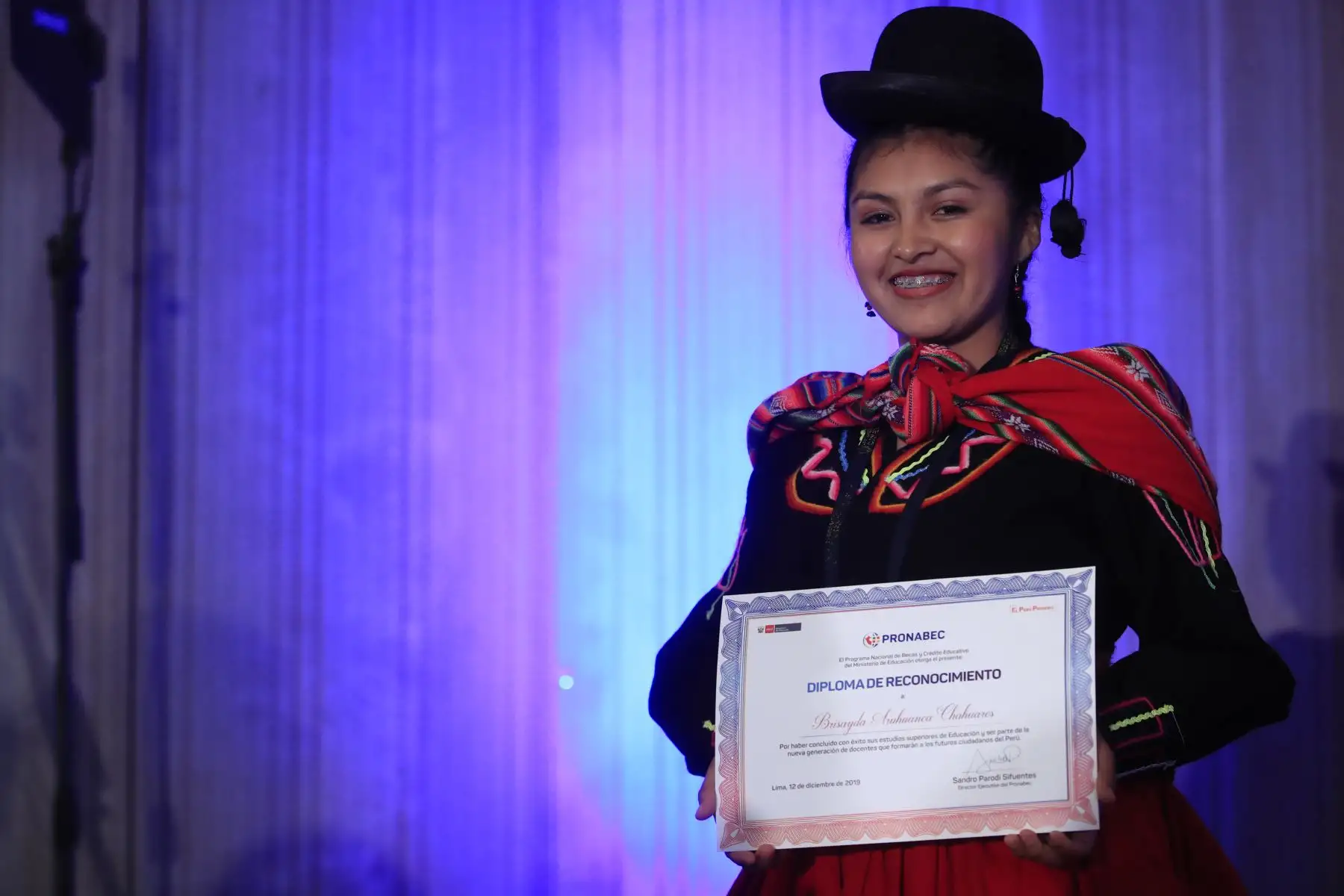 Brisayda Aruhuanca, egresada reconocida por Pronabec tras concluir sus estudios de Educación

Foto: Andina/Juan Carlos Guzmán Negrini