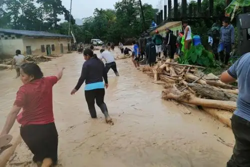 Lluvias intensas y desborde de ríos provocaron daños en 10 viviendas y dejaron más de 300 personas damnificadas y afectadas en el distrito de Uchiza, provincia de Tocache, San Martín.