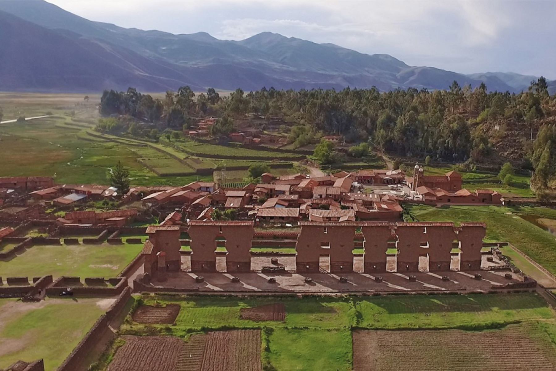 Mincetur lanza video en Facebook e invita a los turistas visitar Raqchi, en Cusco. ANDINA/Difusión