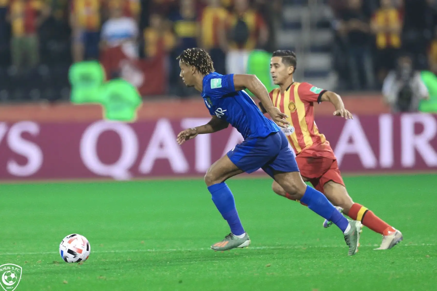 Al-Hilal derrotó por la mínima diferencia al Esperance de Tunis. El único gol del encuentro lo realizó Bafetimbi Gomis a pase de André Carrill.
Foto: Twitter Al-Hilal