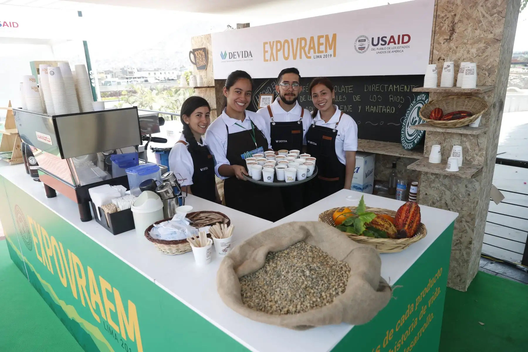 Expovraem exhibe lo mejor de nuestro café y chocolate en Parque La Muralla. Foto: ANDINA/Renato Pajuelo