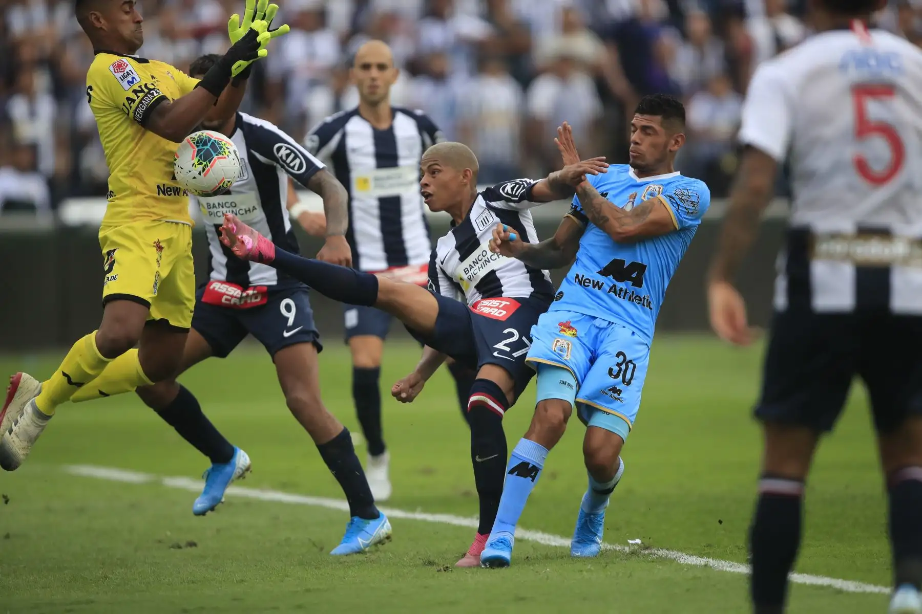 Binacional se coronó campeón de la Liga 1 tras perder con Alianza Lima por dos a cero.

Foto: ANDINA/Juan Carlos Guzmán Negrini