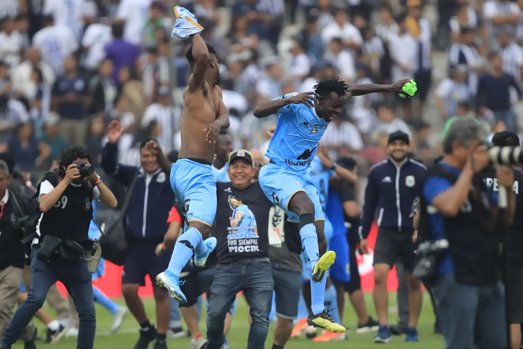 Binacional se coronó campeón de la Liga 1 tras perder con Alianza Lima por dos a cero.

Foto: ANDINA/Juan Carlos Guzmán Negrini