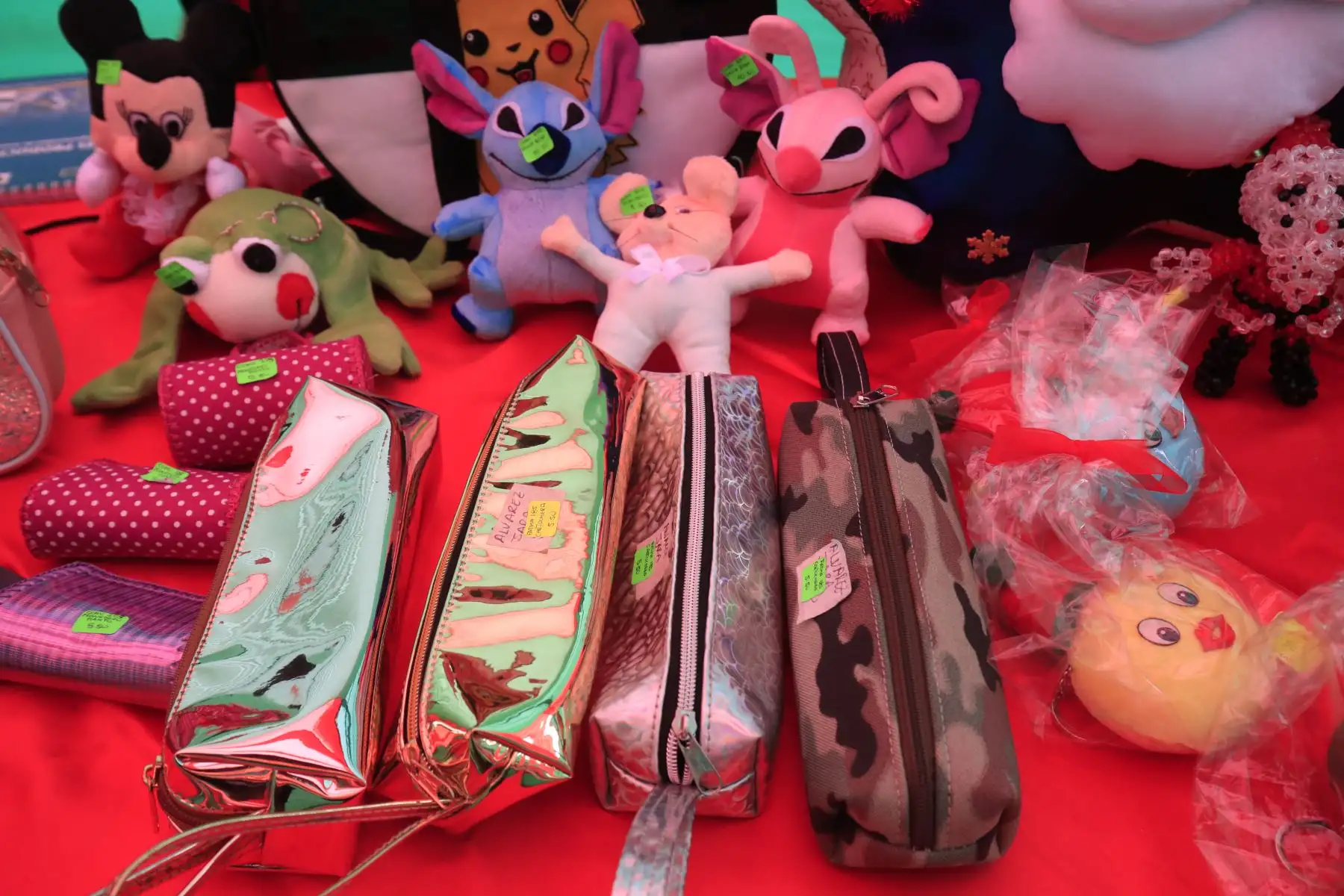 Feria Nacional Navideña 2019 denominada “UN PRODUCTO UN CAMBIO”, en la Plaza de la Democracia organizada por el INPE donde se venden productos elaborados por los internos de todos los penales del Perú.

Foto: ANDINA / Juan Carlos Guzmán Negrini
