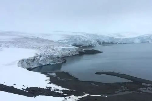 Científicos elaboraron un mapa del lecho terrestre que yace bajo el hielo de la Antártida. Foto: AFP