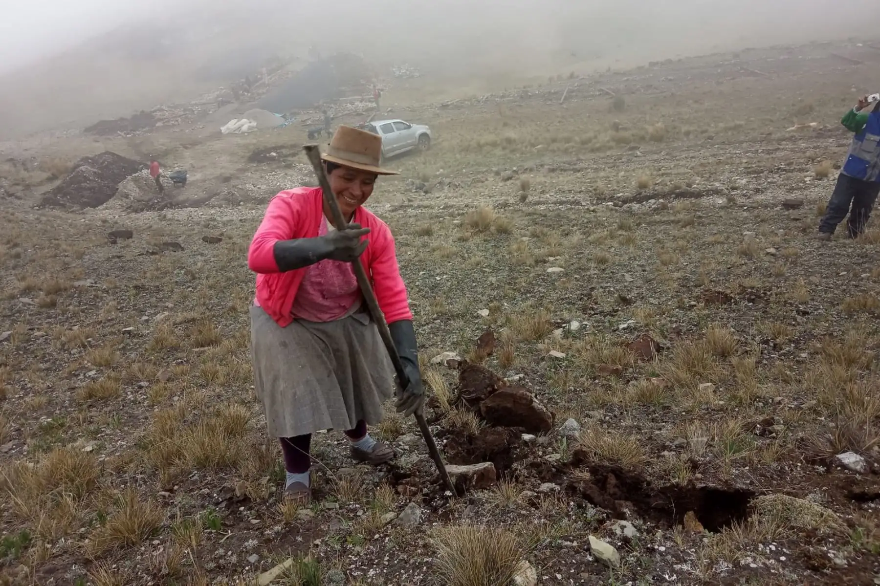 Las mujeres son las principales impulsoras de la siembra y cosecha de agua, y en la construcción de qochas, destaca el Ministerio de Agricultura.
