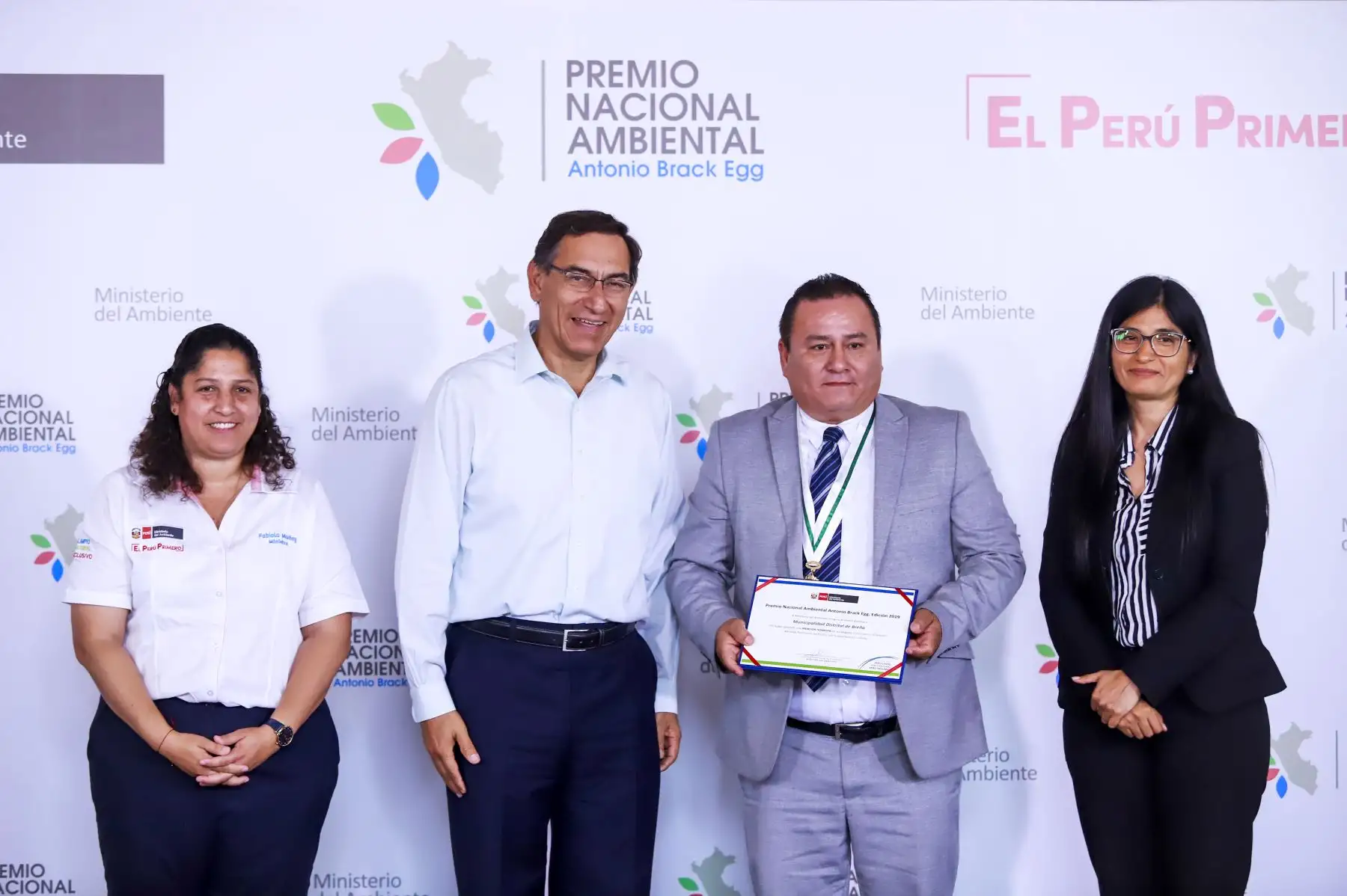 Presidente de la República, Martín Vizcarra, preside la ceremonia de entrega del Premio Nacional Ambiental Antonio Brack Egg.
Foto: ANDINA/ Prensa Presidencia
