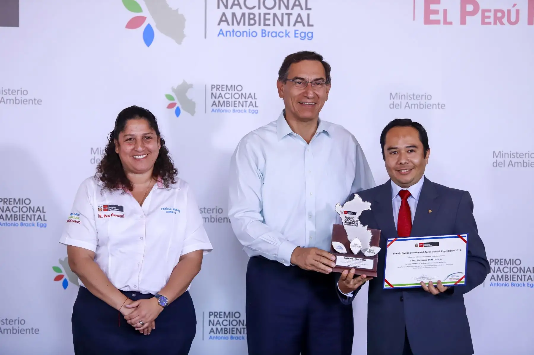 Presidente de la República, Martín Vizcarra, preside la ceremonia de entrega del Premio Nacional Ambiental Antonio Brack Egg.
Foto: ANDINA/ Prensa Presidencia