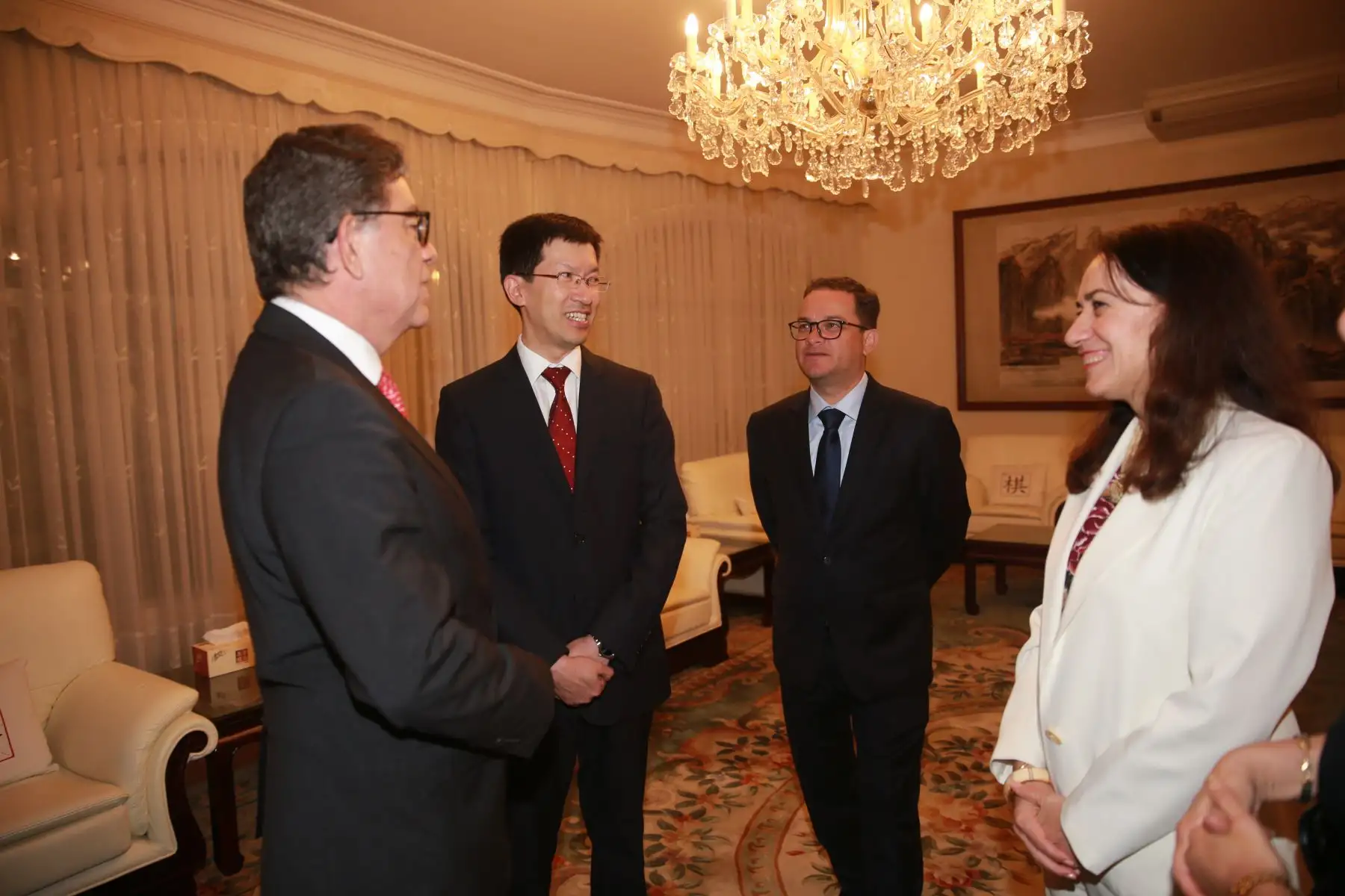El Canciller Gustavo Adolfo Meza-Cuadra; el ministro de Comercio Exterior, Edgar Manuel Vásquez y la Ministra de Justicia, Ana Teresa Revilla participan en la   
ceremonia de recepción con motivo del inicio de la misión del embajador de la República Popular China, Liang Yu en el Perú
Foto: ANDINA/Jhony Laurente