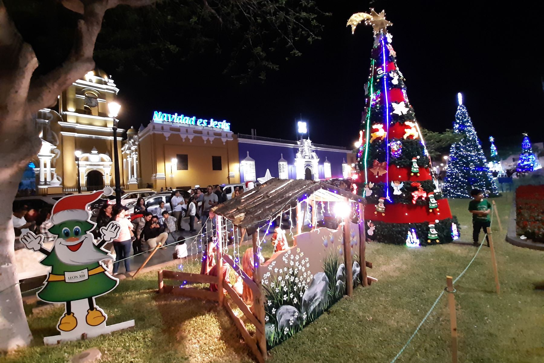 Trujillanos viven la Navidad con Festival de Luces y Colores. Foto: Luis Puell