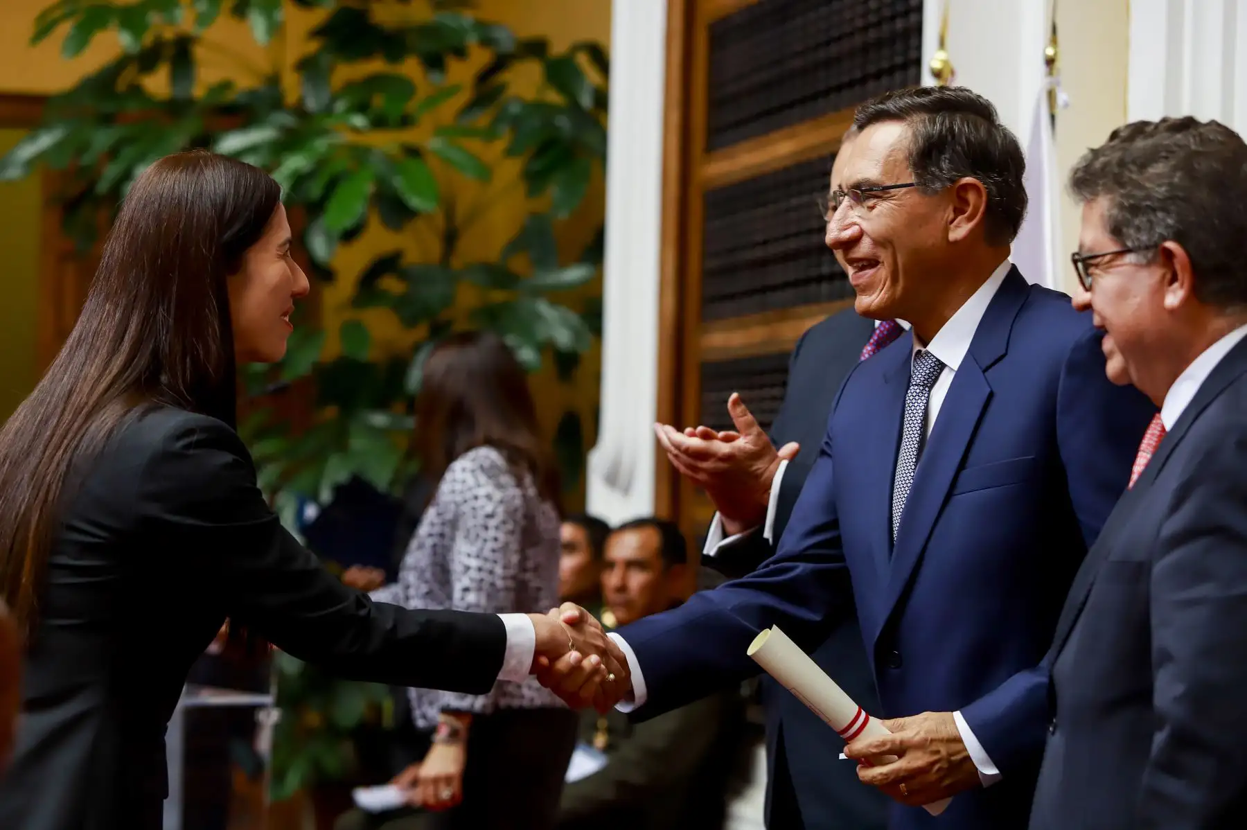 El señor Presidente de la República, Martín Vizcarra Cornejo, participó
en la ceremonia de Clausura del año lectivo de la Academia Diplomática del Perú e incorporación
al Servicio Diplomático de la República de los alumnos de la promoción “Emb Carmela Aguilar
Ayanz”,desarrollado en el Palacio de Torre Tagle. Foto: ANDINA/Prensa Presidencia
