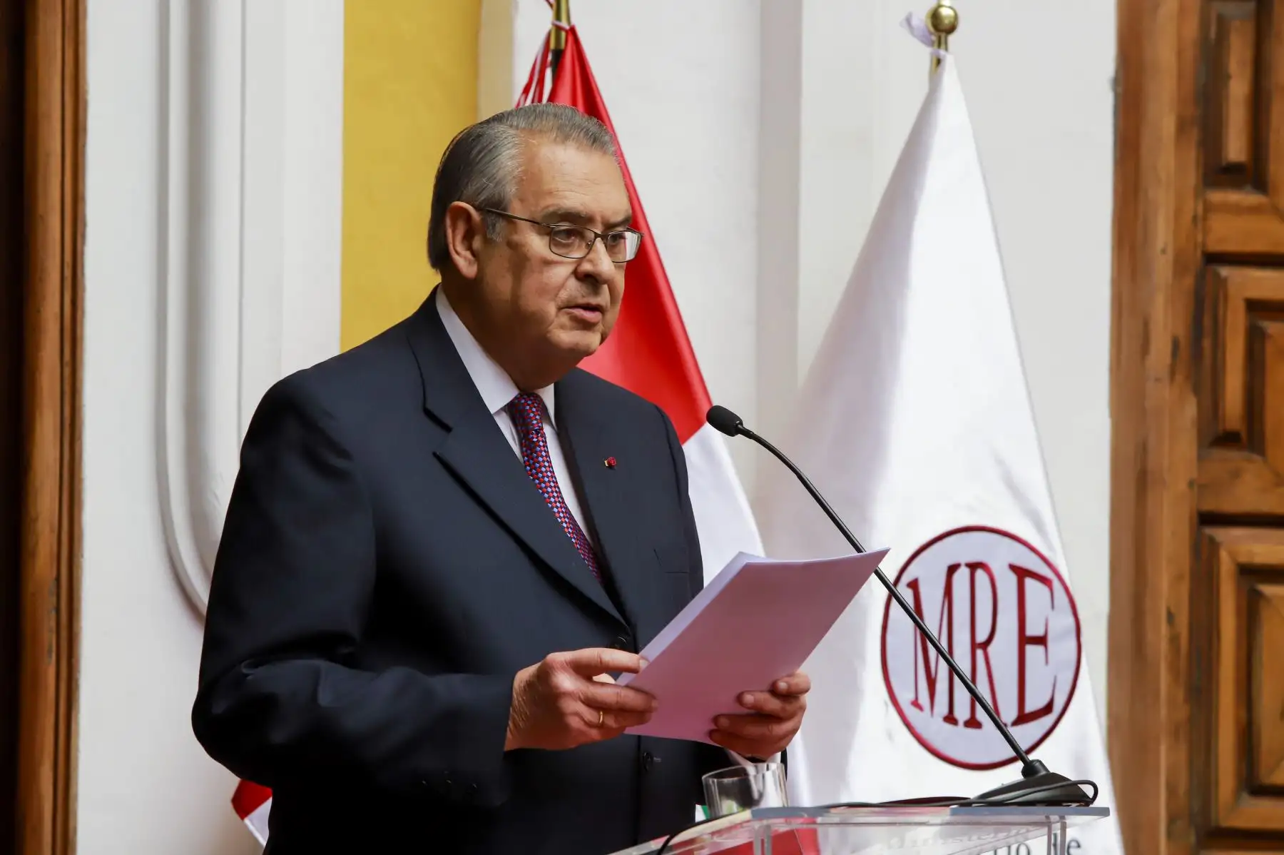 El señor Presidente de la República, Martín Vizcarra Cornejo, participó
en la ceremonia de Clausura del año lectivo de la Academia Diplomática del Perú e incorporación
al Servicio Diplomático de la República de los alumnos de la promoción “Emb Carmela Aguilar
Ayanz”,desarrollado en el Palacio de Torre Tagle. Foto: ANDINA/Prensa Presidencia