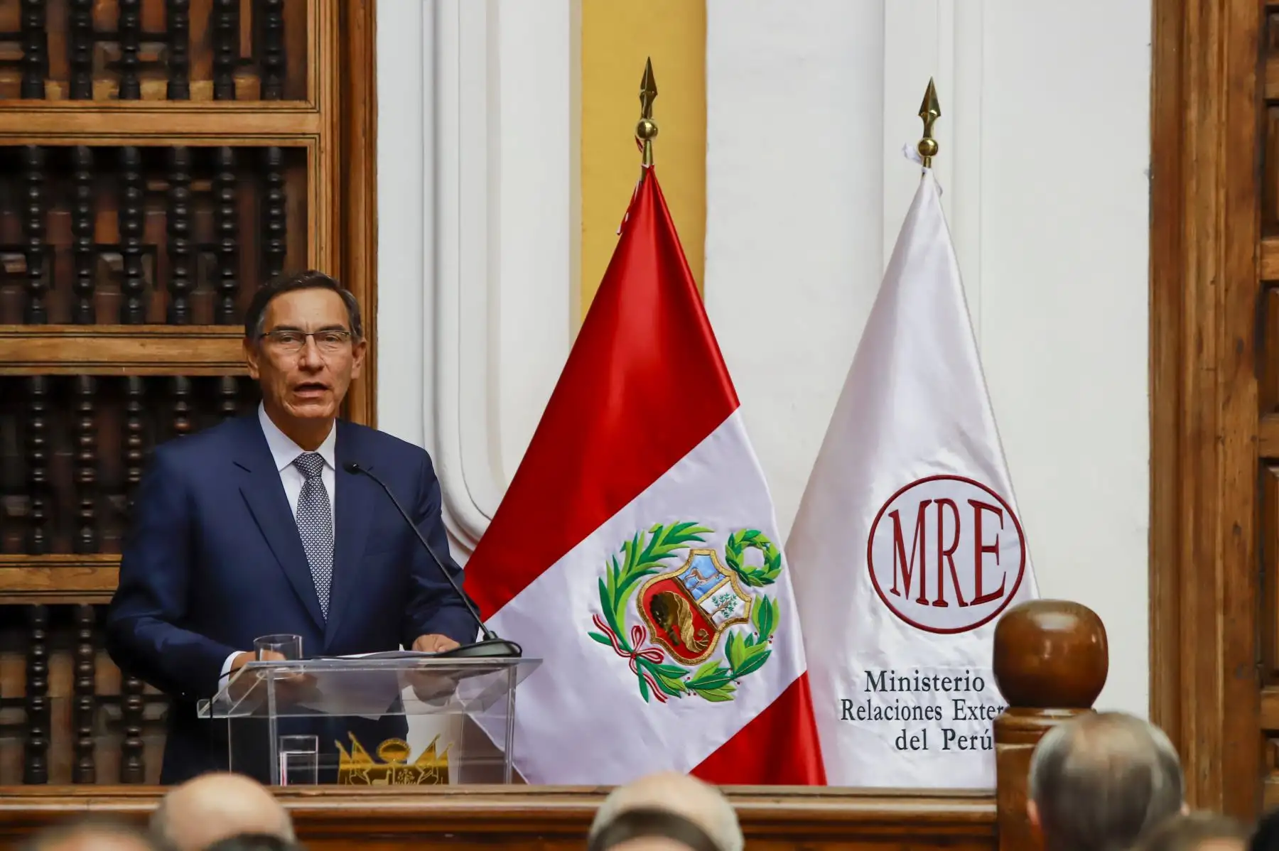 El señor Presidente de la República, Martín Vizcarra Cornejo, participó
en la ceremonia de Clausura del año lectivo de la Academia Diplomática del Perú e incorporación
al Servicio Diplomático de la República de los alumnos de la promoción “Emb Carmela Aguilar
Ayanz”,desarrollado en el Palacio de Torre Tagle. Foto: ANDINA/Prensa Presidencia