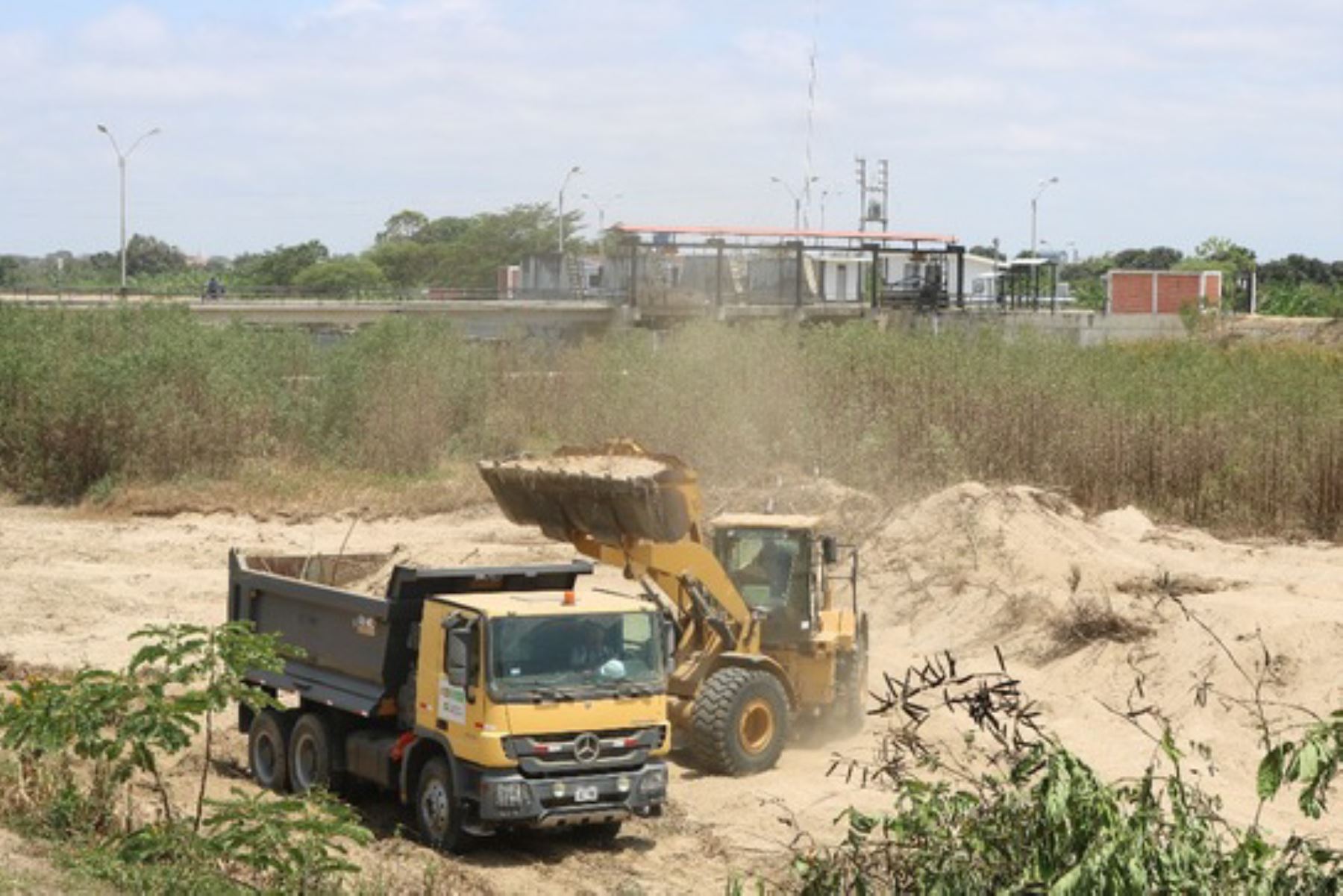 El Ministerio de Agricultura y Riego (Minagri) otorgó la buena pro a consorcio, para la realización del proyecto que contempla la construcción de obras definitivas de prevención en el río Zarumilla, en la región Tumbes.