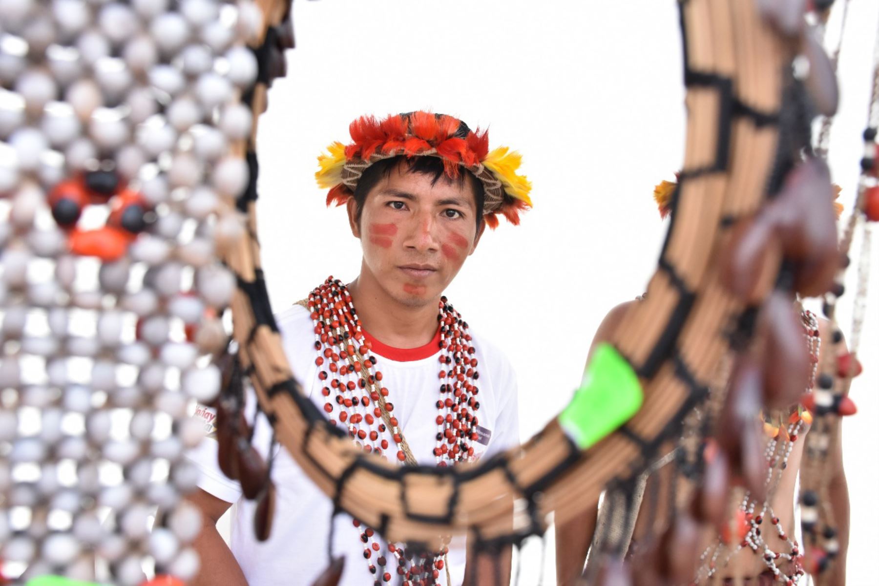 Cincuenta pequeños emprendimientos de los pueblos awajún y wampi expusieron sus productos en la VI Feria Regional de Emprendimientos del proyecto Haku Wiñay/Noa Jayatai en Chachapoyas (Amazonas).