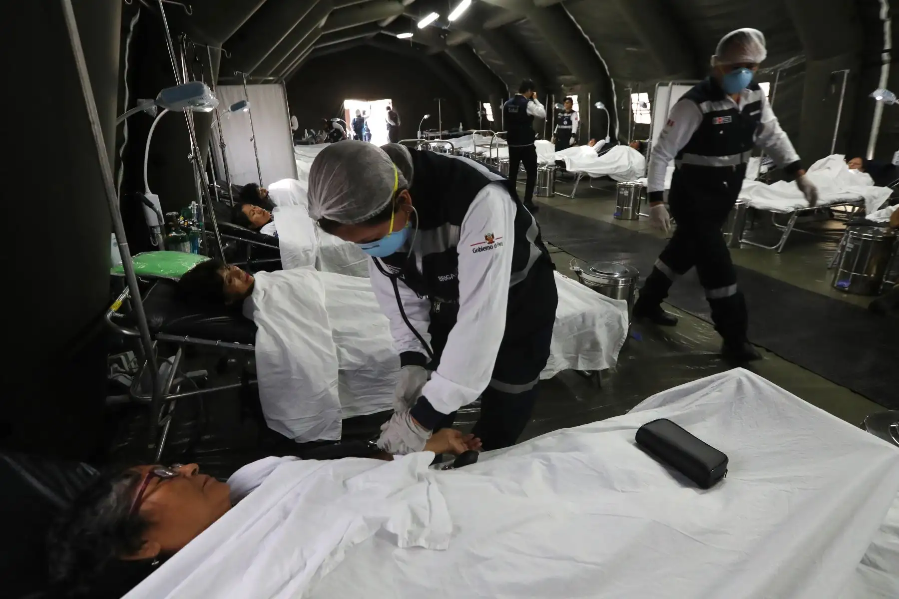 Estas infraestructuras móviles tienen  la capacidad de efectuar pruebas de laboratorio y transfusiones seguras de sangre.  Foto: ANDINA/Melina Mejía