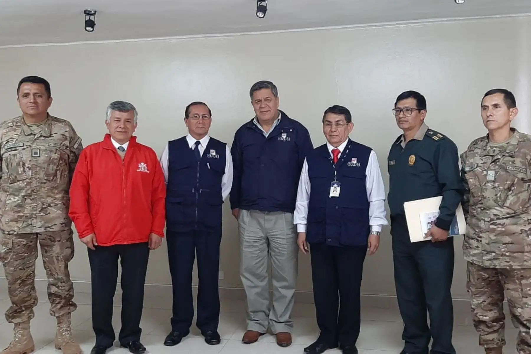 Autoridades coordinan medidas de seguridad para las elecciones al Congreso de la República. Foto: Pedro Tinoco
