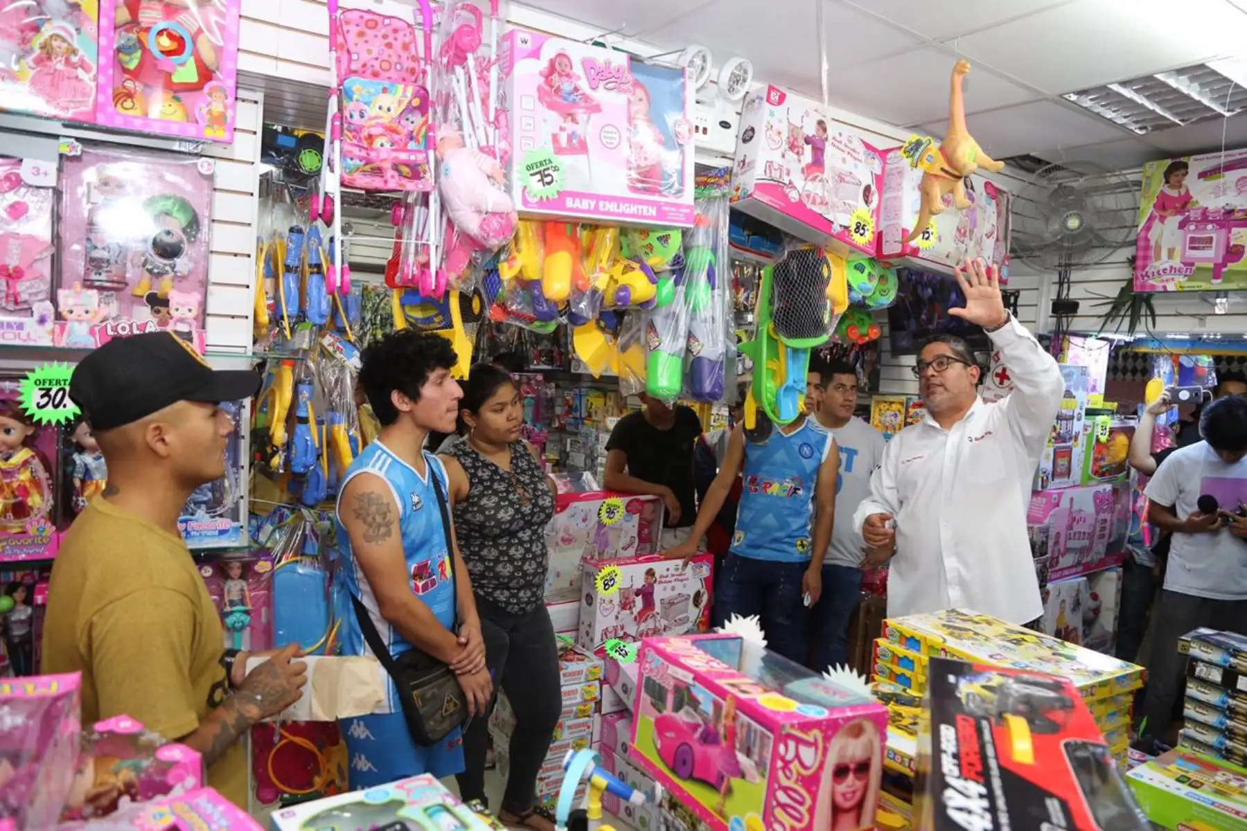 Visita inopinada en galería del Centro de Lima. Foto: ANDINA/Difusión