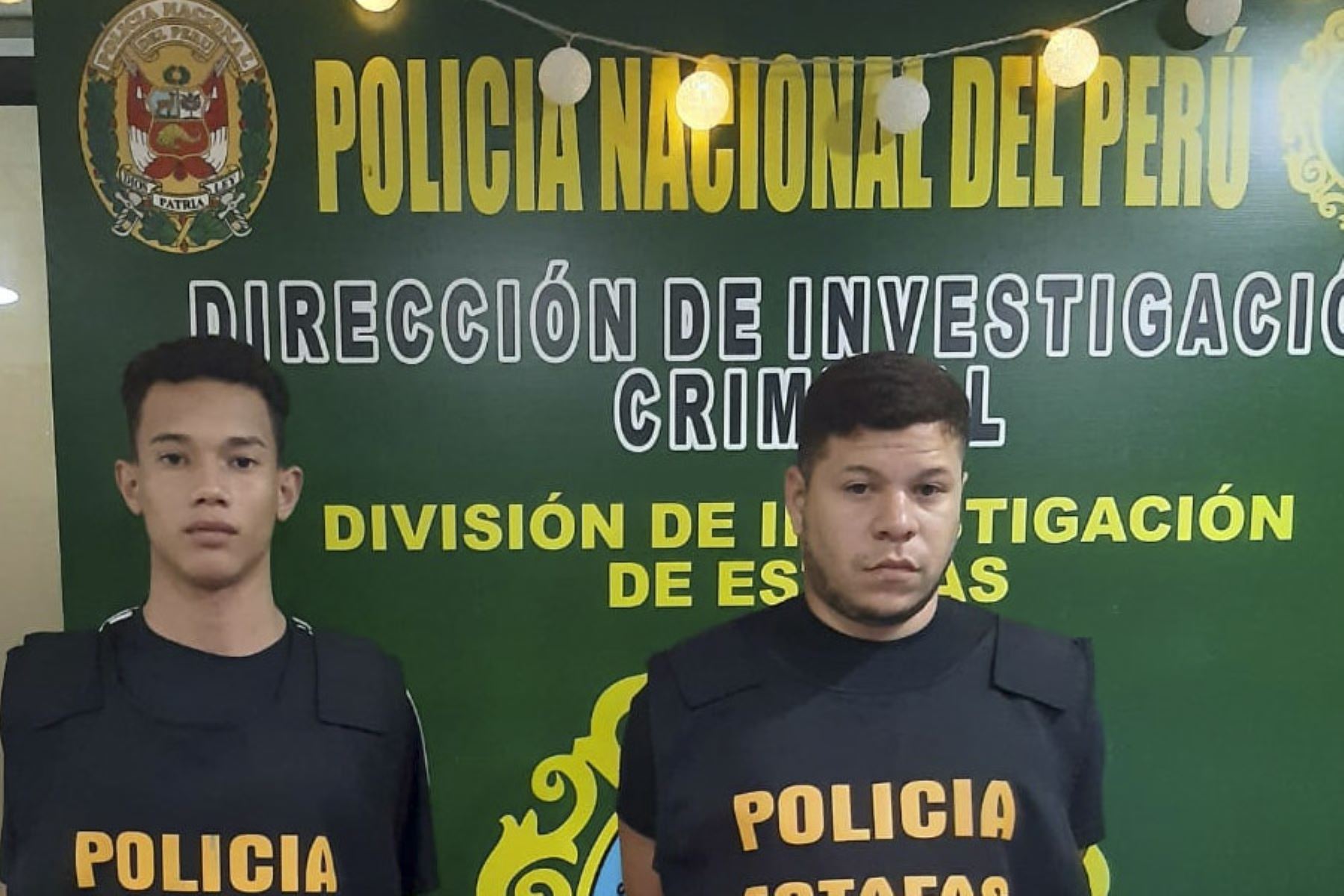 Henry Italo Giovannetti Tamayo y Enrique Sobrino Coronel fueron detenidos por la Policía. Foto: PNP