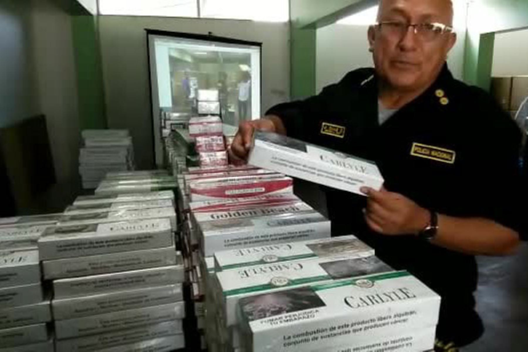 El jefe de la II Macro Región Policial de Lambayeque, general PNP Julio Díaz Zulueta, informó que 470 cajas de cigarrillos de contrabando fueron incautadas en la región norteña.