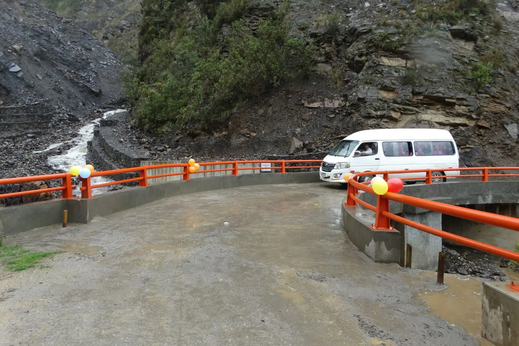 Cinco puentes se inauguran en el distrito de Lucma, región Áncash, como parte de las obras de reconstrucción con cambios. ANDINA/Difusión