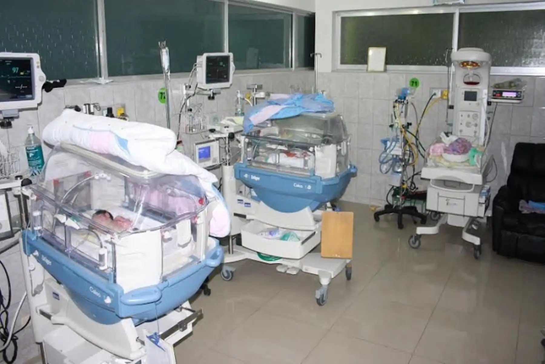 Este año,  personal del Hospita La Caleta atendió varios partos que coincidieron con la celebración mundial de la llegada del Niño Jesús.