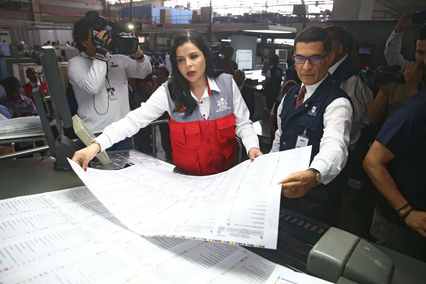 Inicio de impresión de las cédulas de sufragio para las elecciones congresales extraordinarias 2020.

Foto: ANDINA/Vidal Tarqui