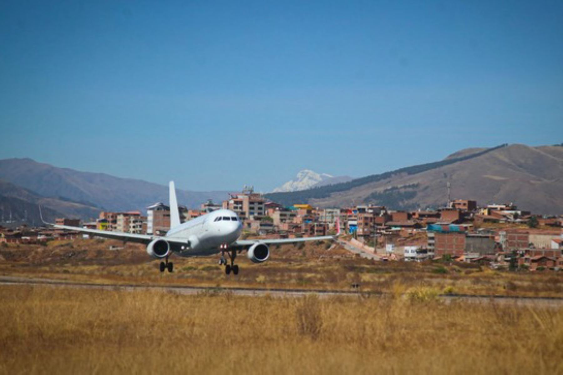 Turismo entre Lima, Juliaca y Puerto Maldonado se fortalecerá con nuevas rutas aéreas que empezarán a operar desde febrero de 2020, informó el MTC.