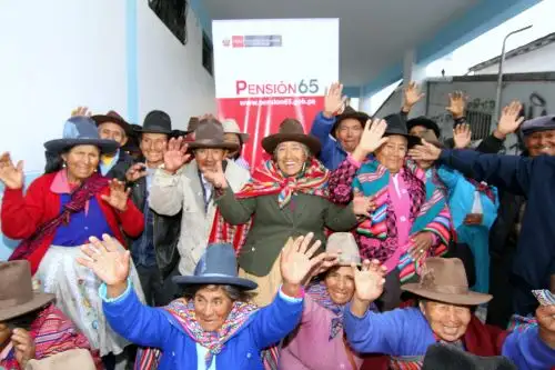 Además de recibir subvención económica, los usuarios de Pensión 65 acceden a diferentes servicios, como parte de un proceso de envejecimiento con dignidad.