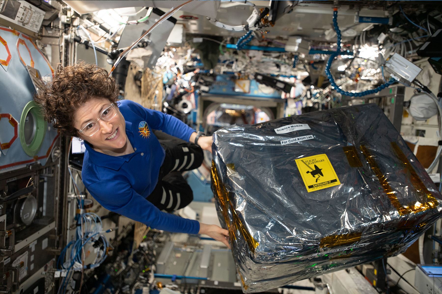 Christina Koch, ingeniera y astronauta de la NASA que batió el récord de mayor tiempo en el espacio de una mujer. Foto: NASA.