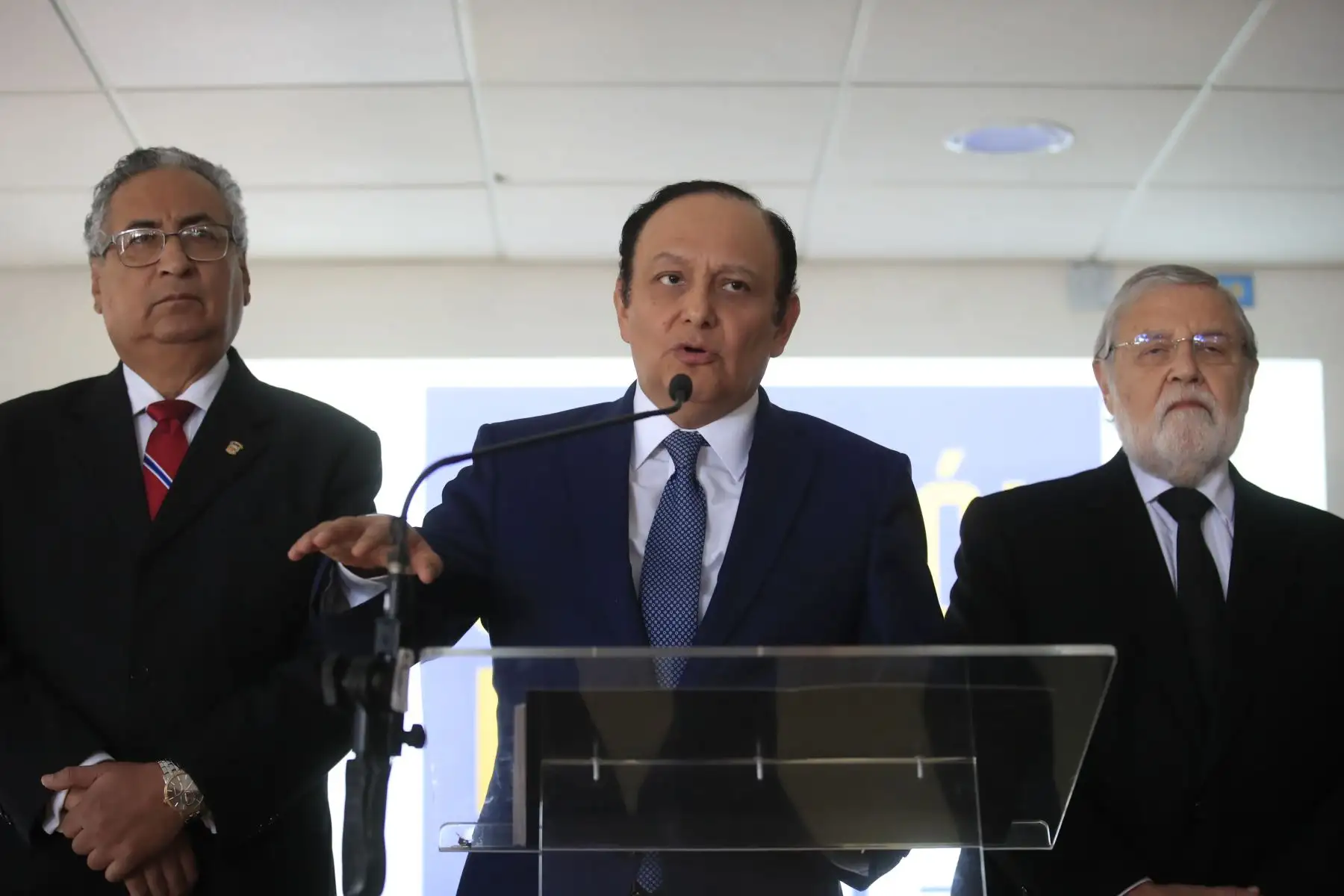 La comisión especial encargada de la elección de los integrantes a la Junta Nacional de Justicia (JNJ) hizo publico el los nombres de los candidatos elegidos tras superar la última etapa de entrevistas.


Foto: ANDINA/Juan Carlos Guzmán Negrini