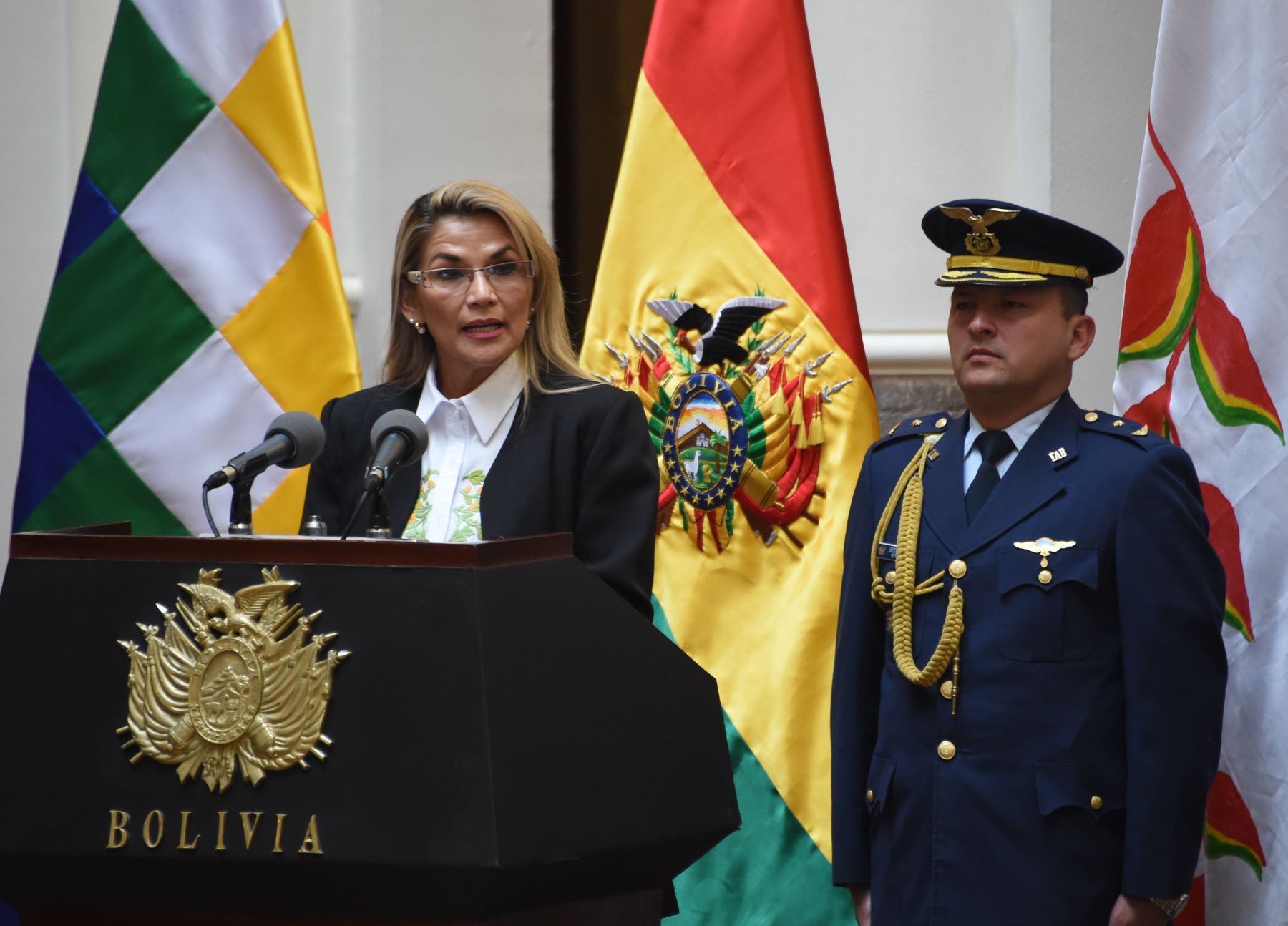 Presidenta interina de Bolivia, Jeanine Áñez. (Foto: AFP)