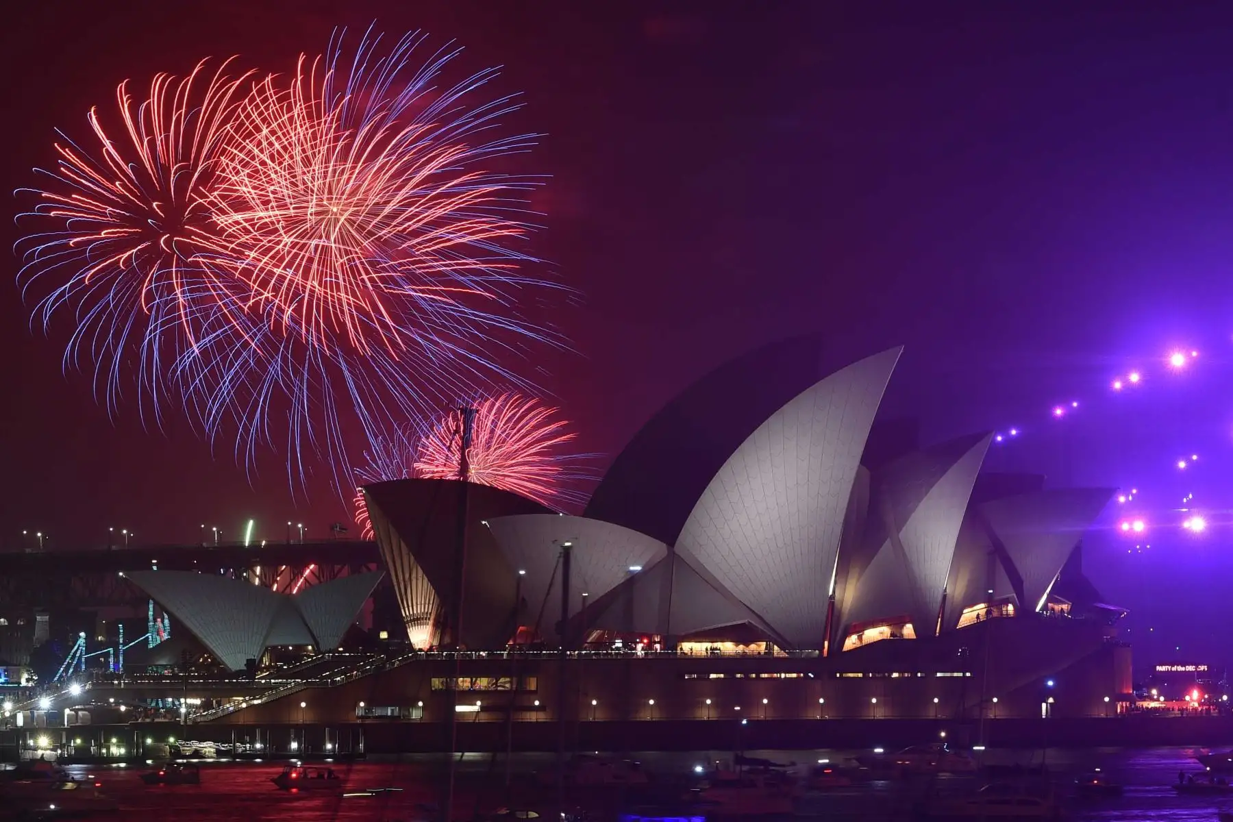 Australia recibe el 2020 con fuegos artificiales. Foto: AFP