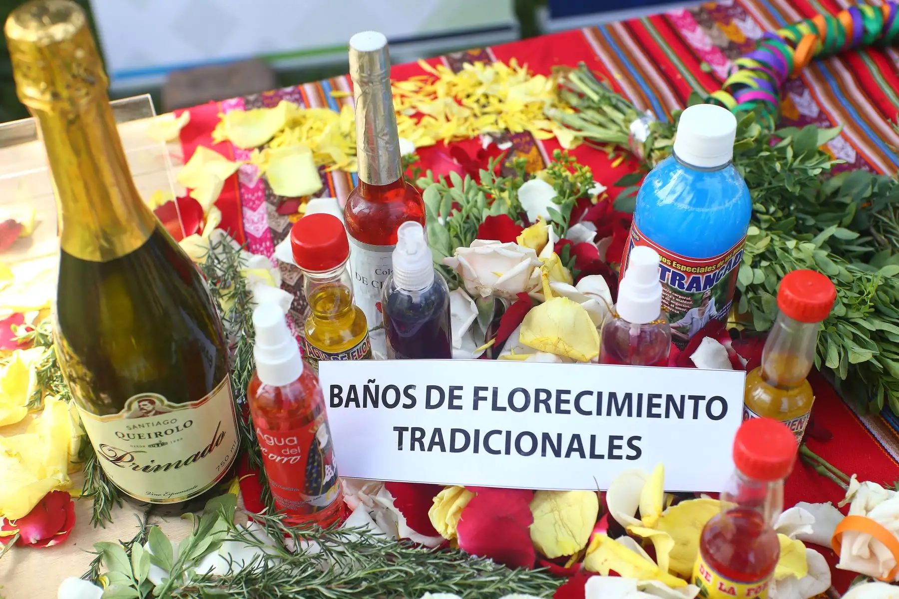 Baños de florecimiento pueden provocar riesgos a la salud. Foto: ANDINA/Héctor Vinces.