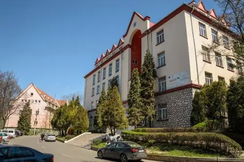Rumania ofrece becas parciales para estudios superiores y de posgrado