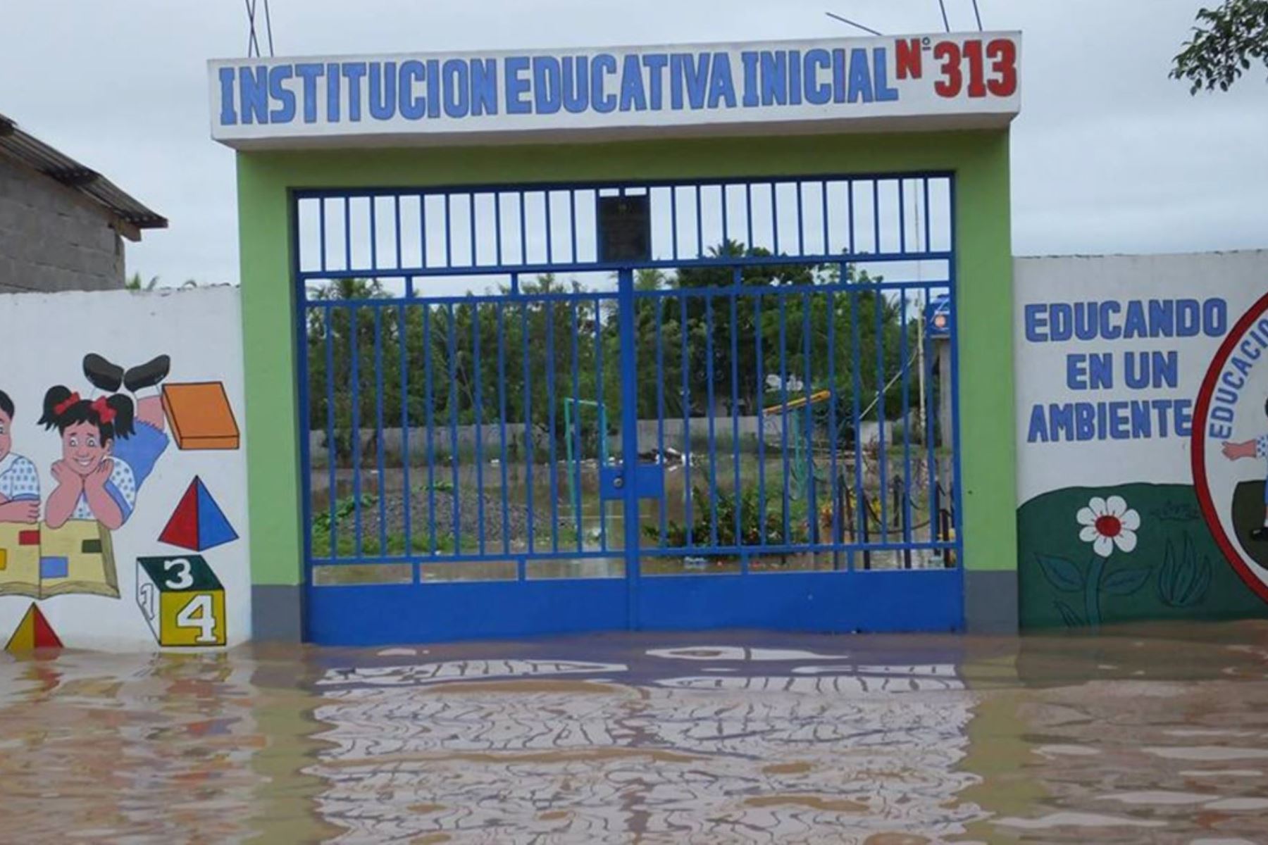 El Ministerio de Educación brindó 11 recomendaciones para proteger infraestructura y bienes de instituciones educativas por temporada de lluvias.